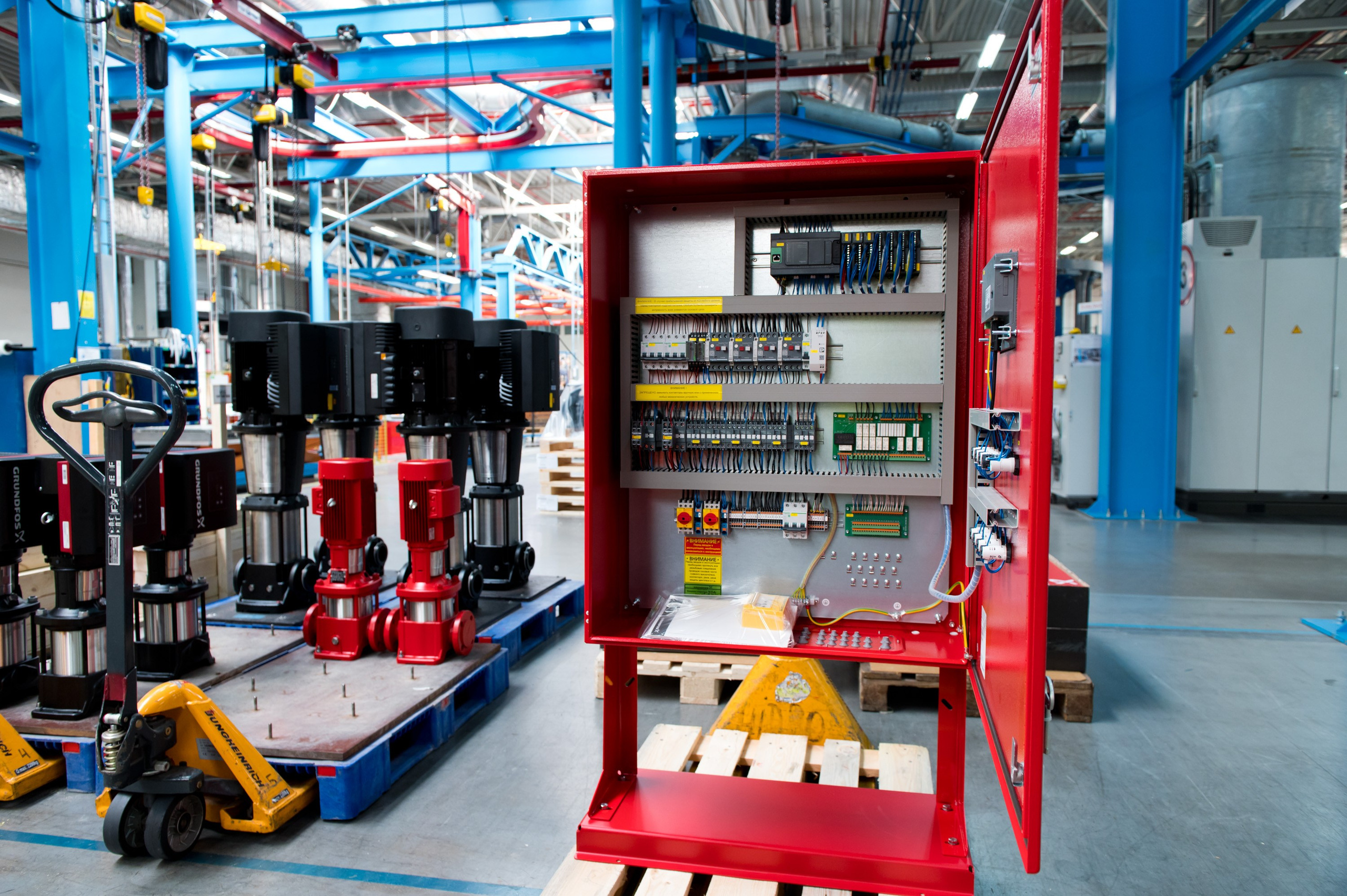 Производство Grundfos. Репортажный фотограф и видеограф Слава Думчев. Тимбилдинги, отчетники, корпоративы