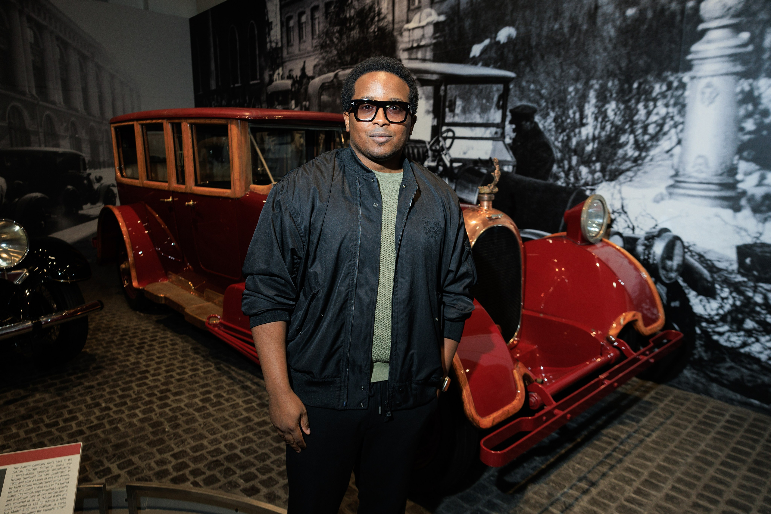 Фотограф для модного показа. Контент для бизнеса в Екатеринбурге Полдень Медиа