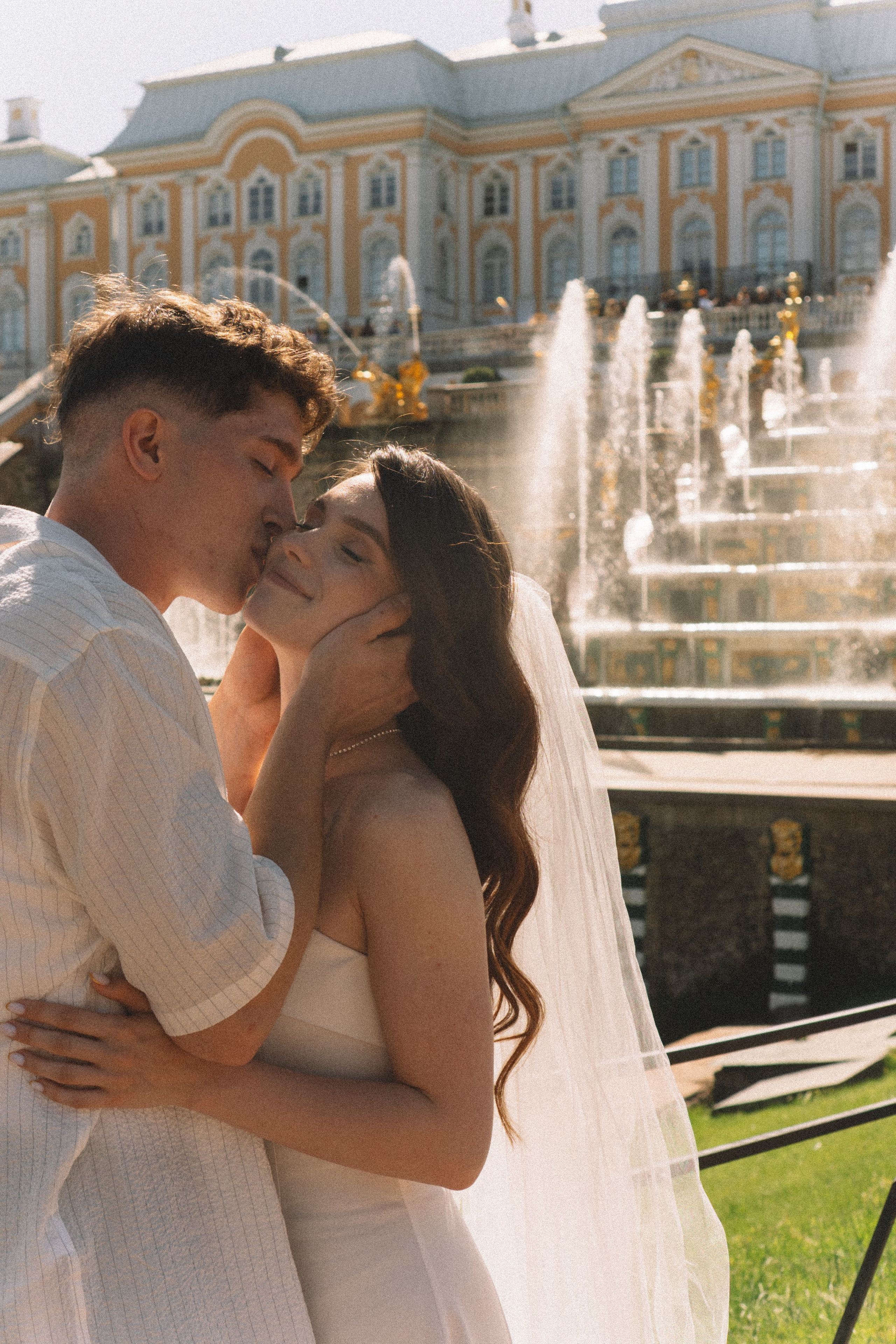 СВАДЕБНАЯ СЬЕМКА В ПЕТЕРГОФЕ И СЬЕМКА РЕПОРТАЖА В ЗАГСЕ ПЕТЕРГОФА. Профессиональный фотограф, Санкт-Петербург — Виктория Богомолова