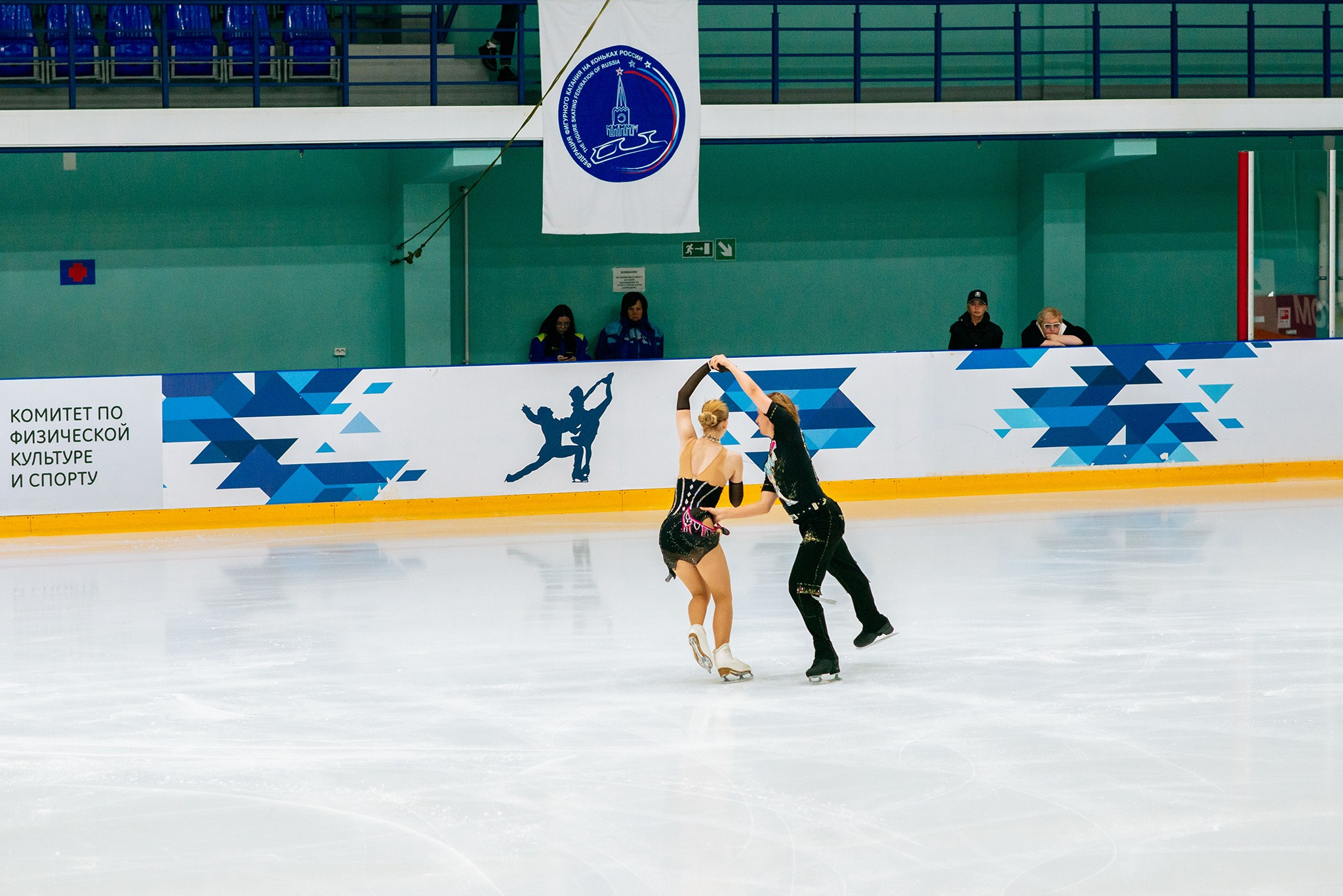 Танцы на льду. Елизавета Кириллова и Илья Карпов. Репортажный фотограф в Санкт-Петербурге Анастасия Клёпова