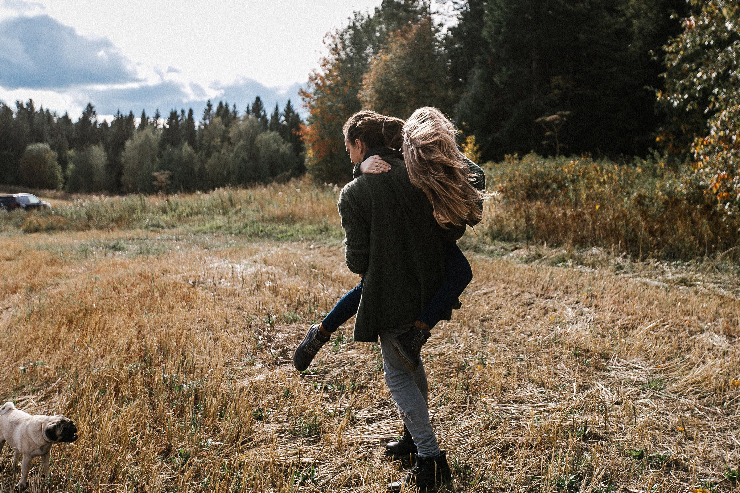 Фотосессия в поле. Свадебный фотограф Элли Федосеева