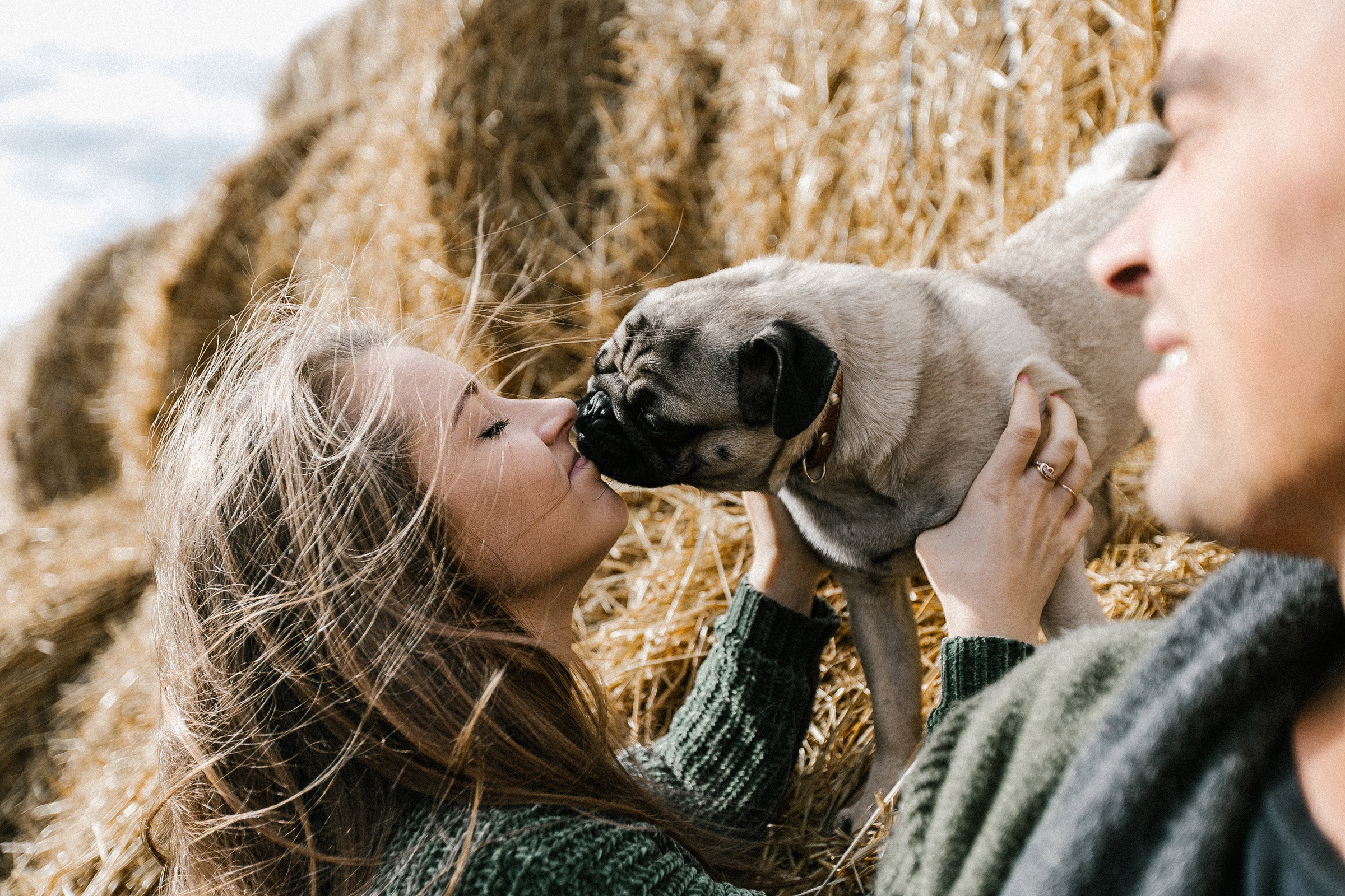 Фотосессия в поле. Свадебный фотограф Элли Федосеева