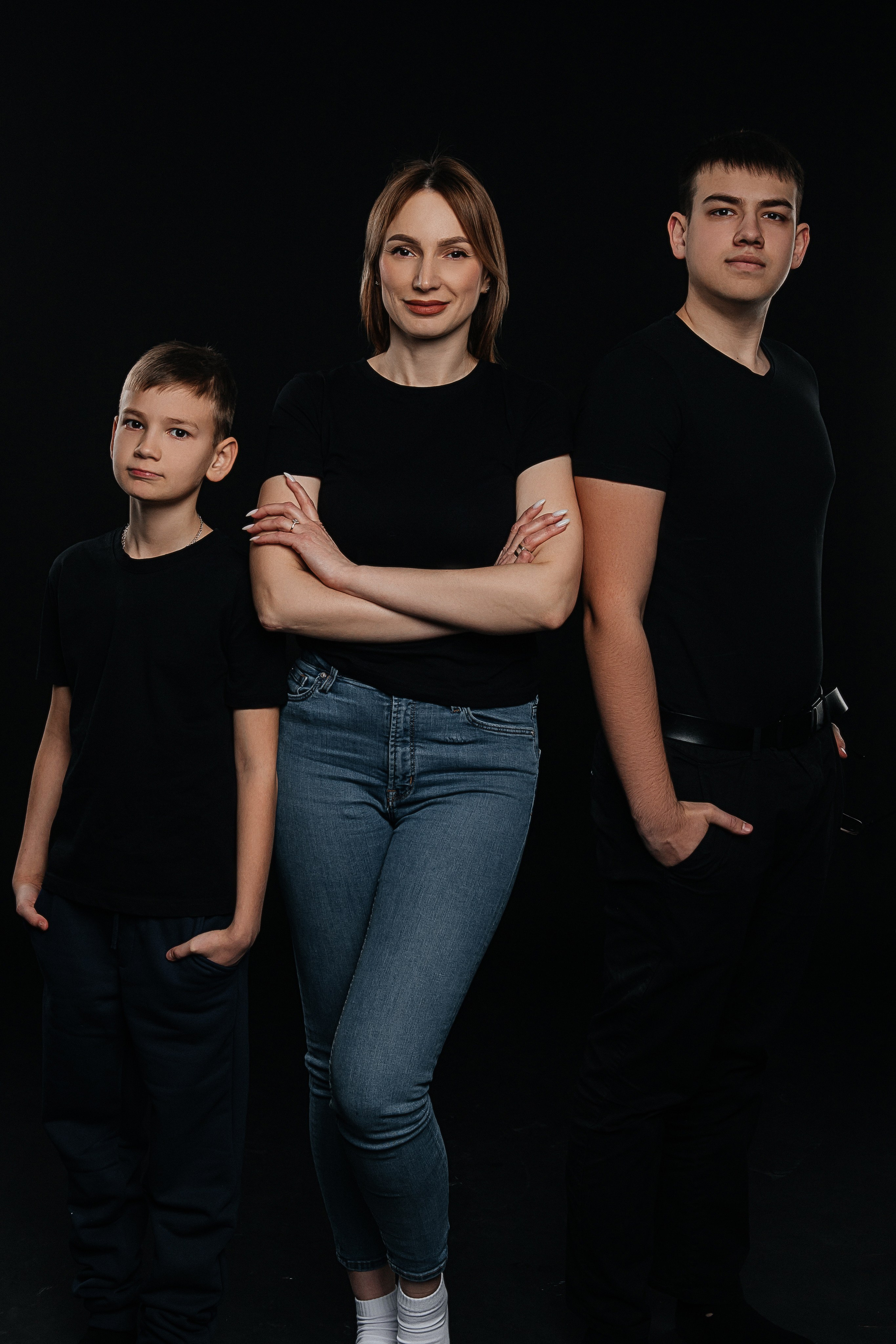 Семья Марии и Евгения. Фотограф в Иркутске Анастасия Кись. Студийная фотосессия беременности в тканях Иркутск. Семейная фотосессия, ПОРТРЕТ «ПОКОЛЕНИЕ»