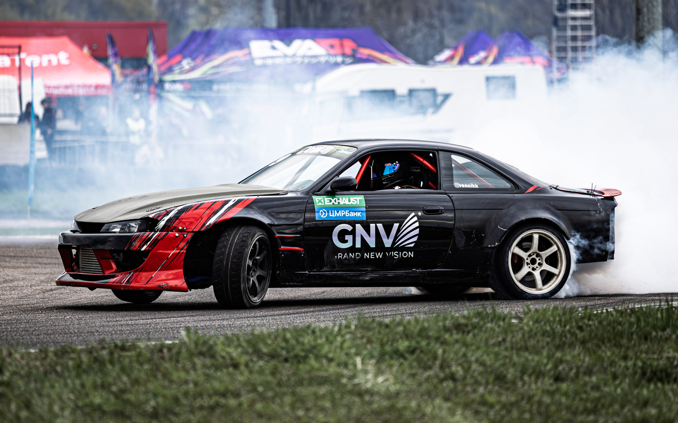 AUTO. Репортажный, портретный фотограф, фотохудожник Катя Санникова