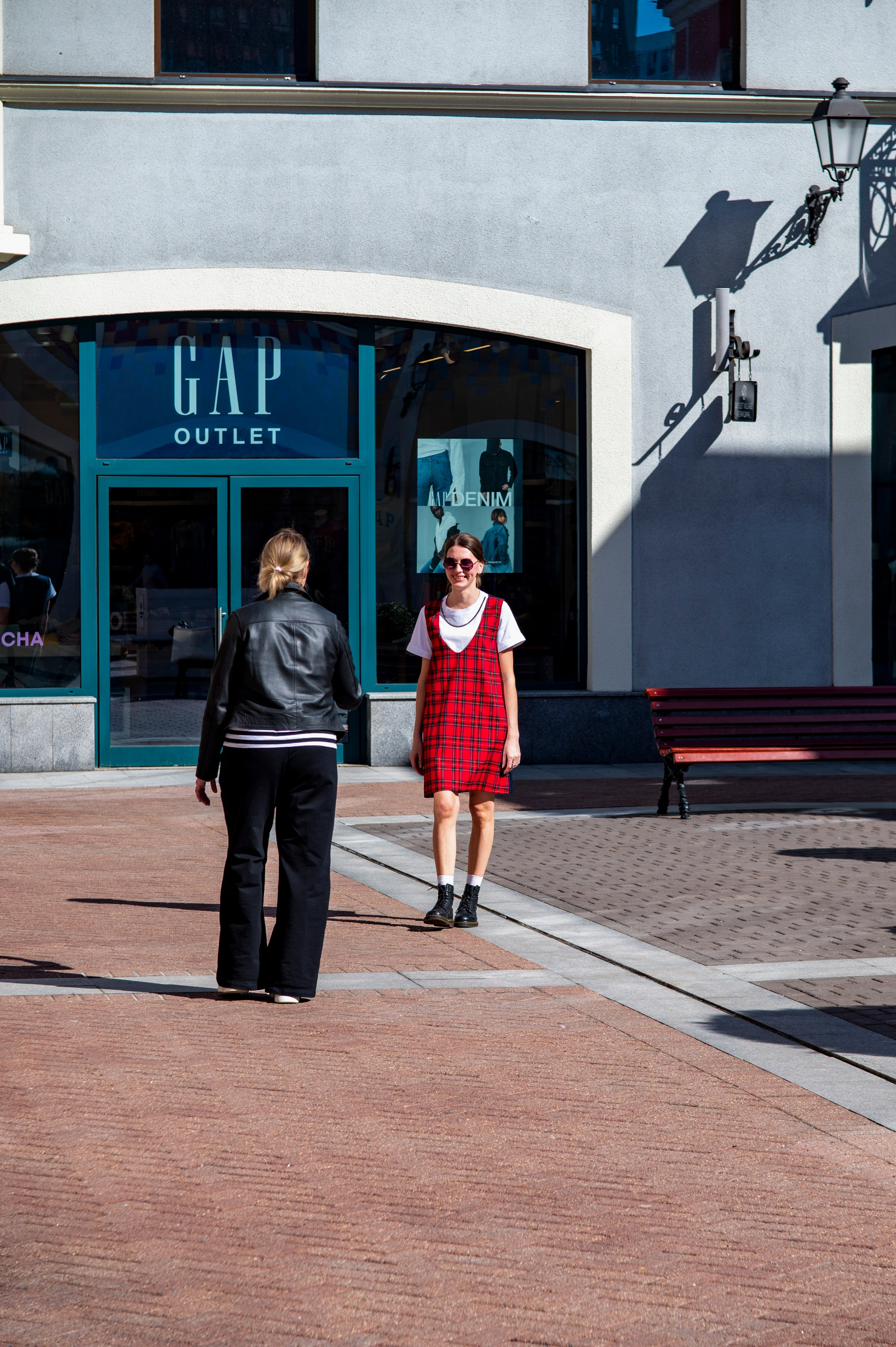 Фотопрогулка апрель 2022. Фотограф Роман Адлер