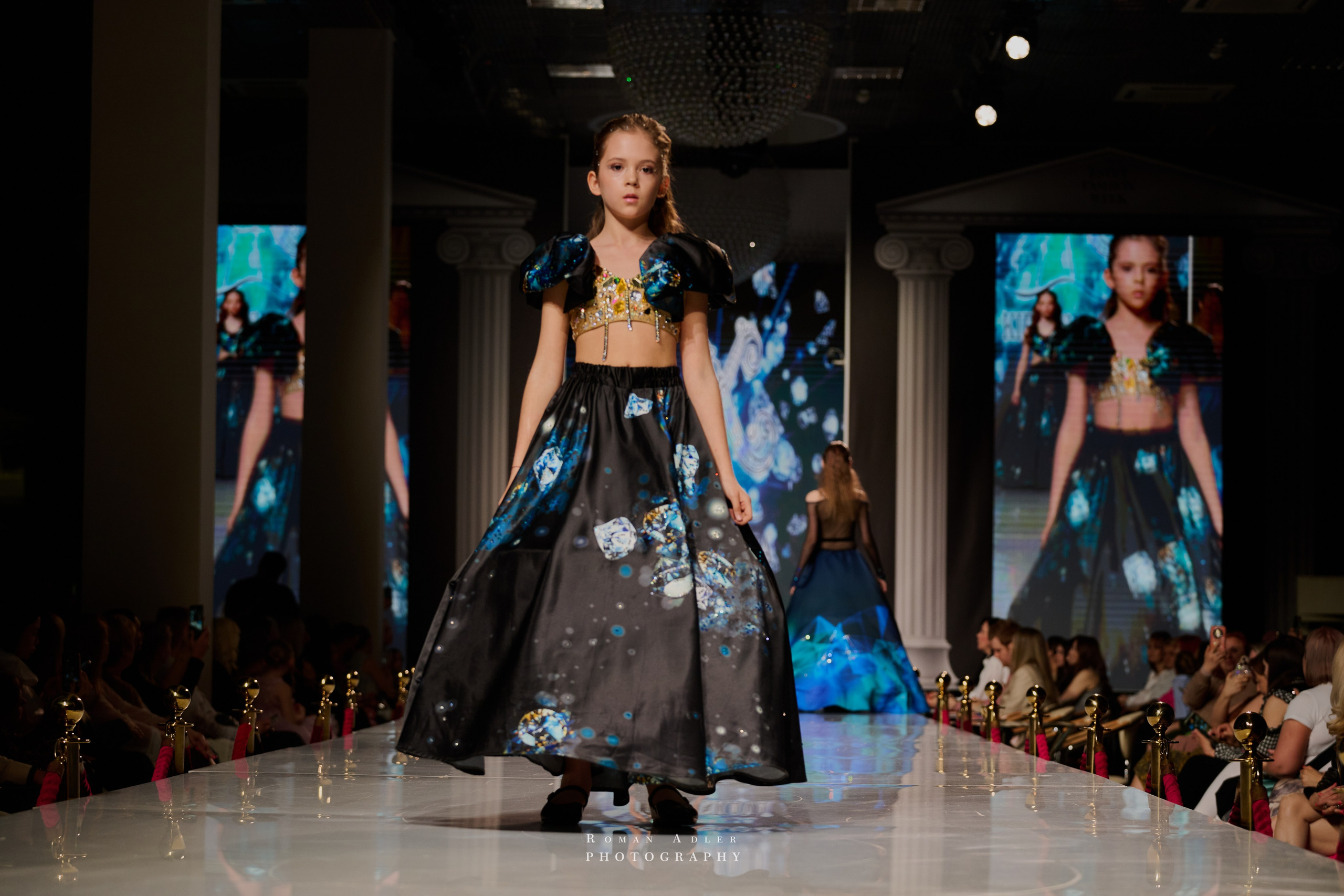 ESTET FASHION WEEK ВЕСНА — 2025. Фотограф Роман Адлер