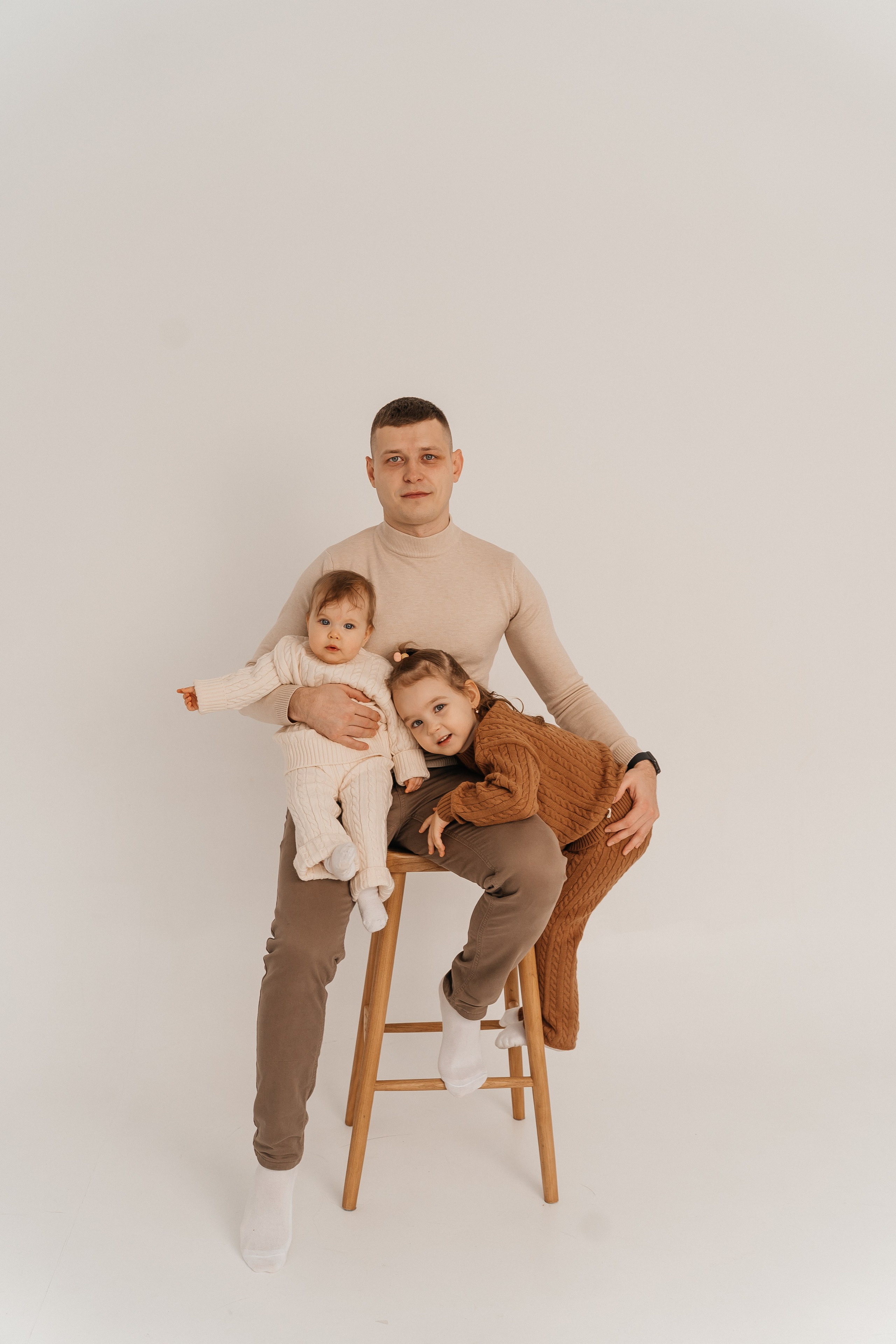 Сережа, Юля, Василиса и Дарина. Волик Мария