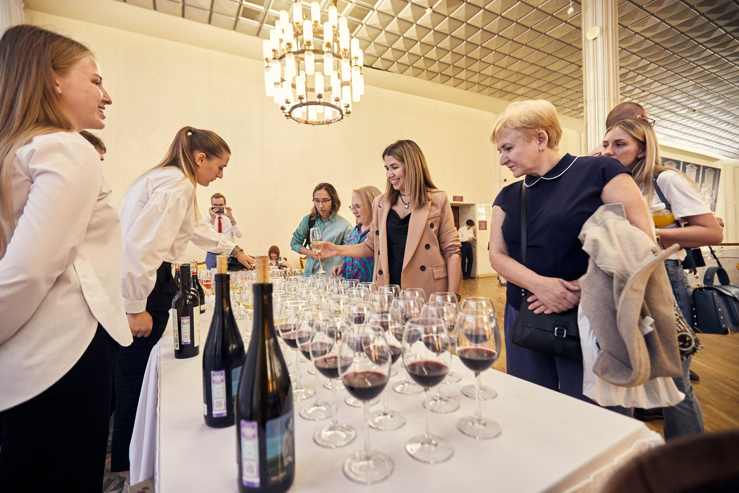 Открытие 105-го театрального сезона. Театр драмы им. М. Горького. Фотограф Юлия Маринина