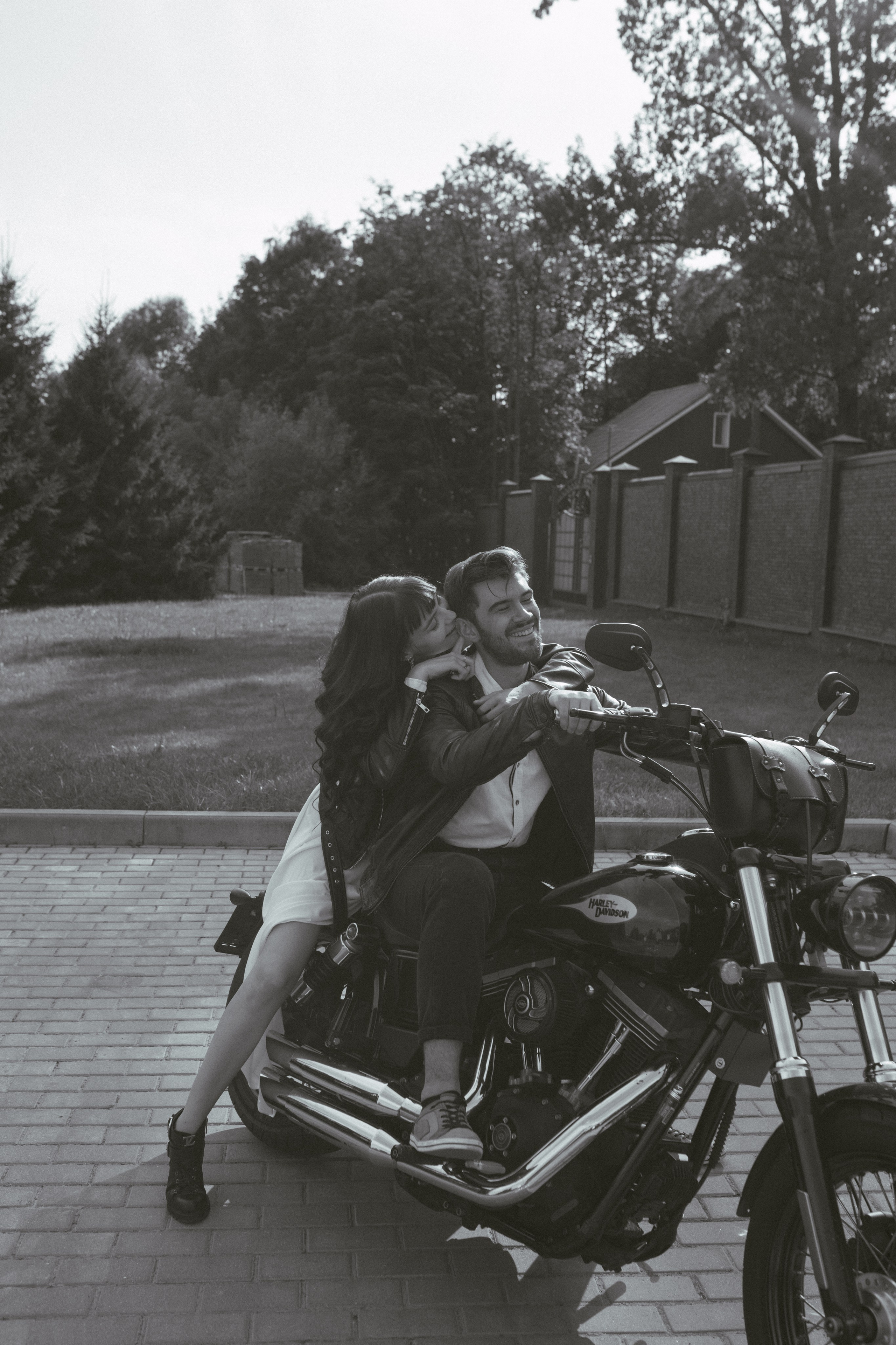 Love story с мотоциклом. Фото Радости. Свадебный и семейный фотограф в Москве Юлия Самойлова