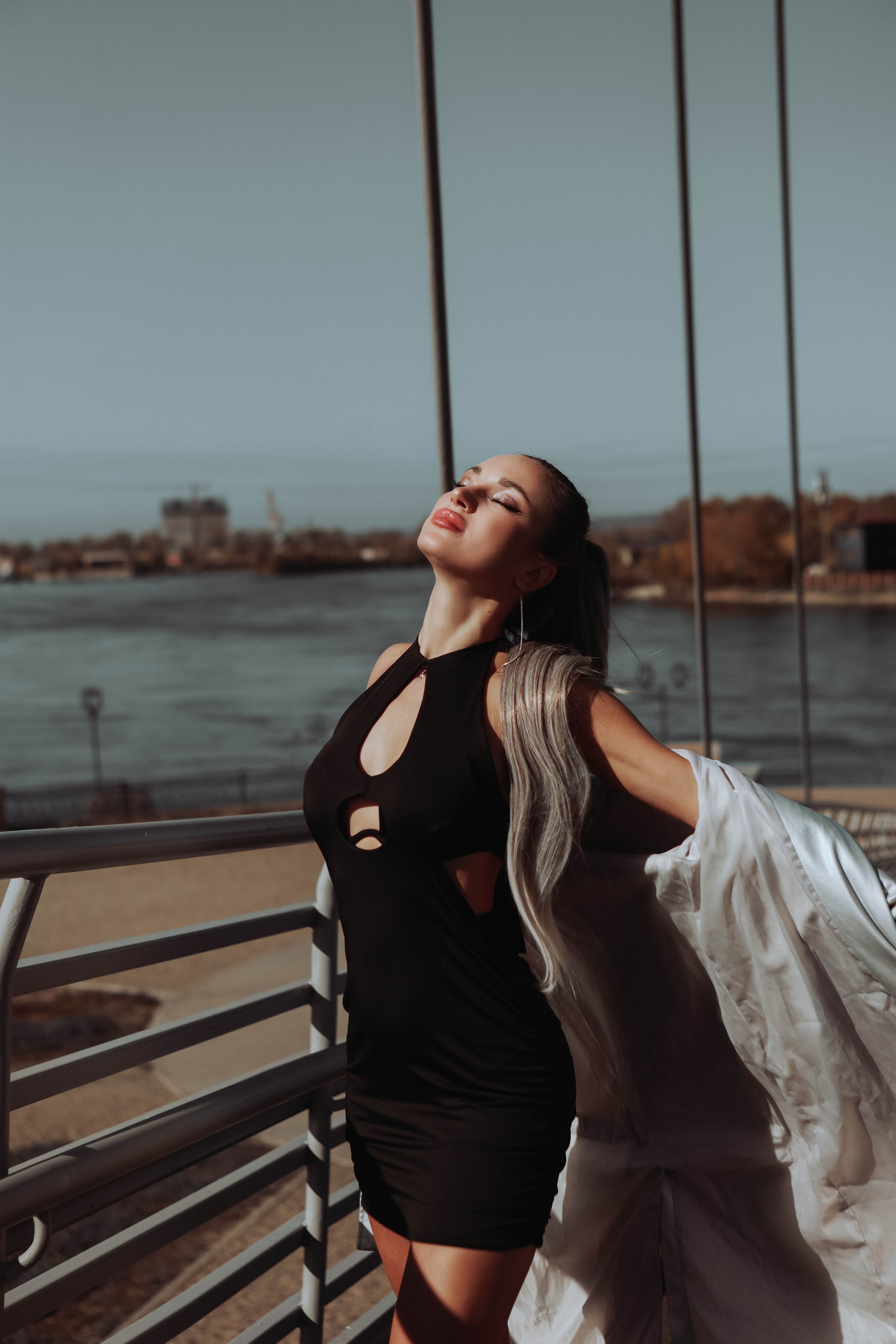 Кристина на мосту. Фотограф в Иркутске