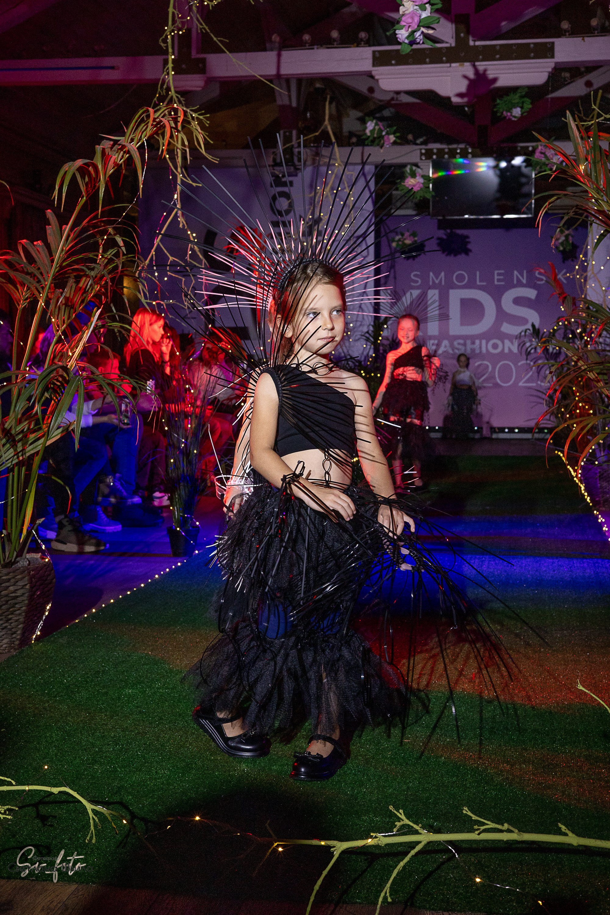 Smolensk Fashion Week_показы_ДЕНЬ 3_ФИНАЛ_Алиса в стране чудес. Главная