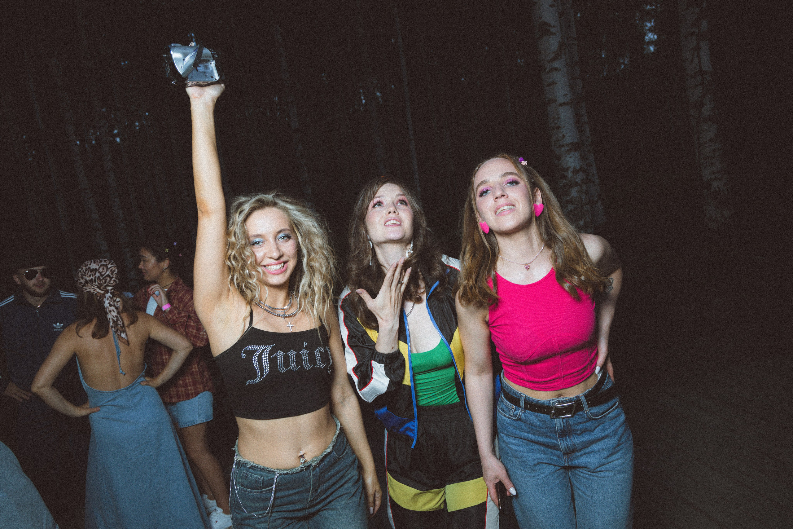 EVENT (vibe — вечеринка в стиле 90-х). Photographer — Regina Sal’manova. Uray