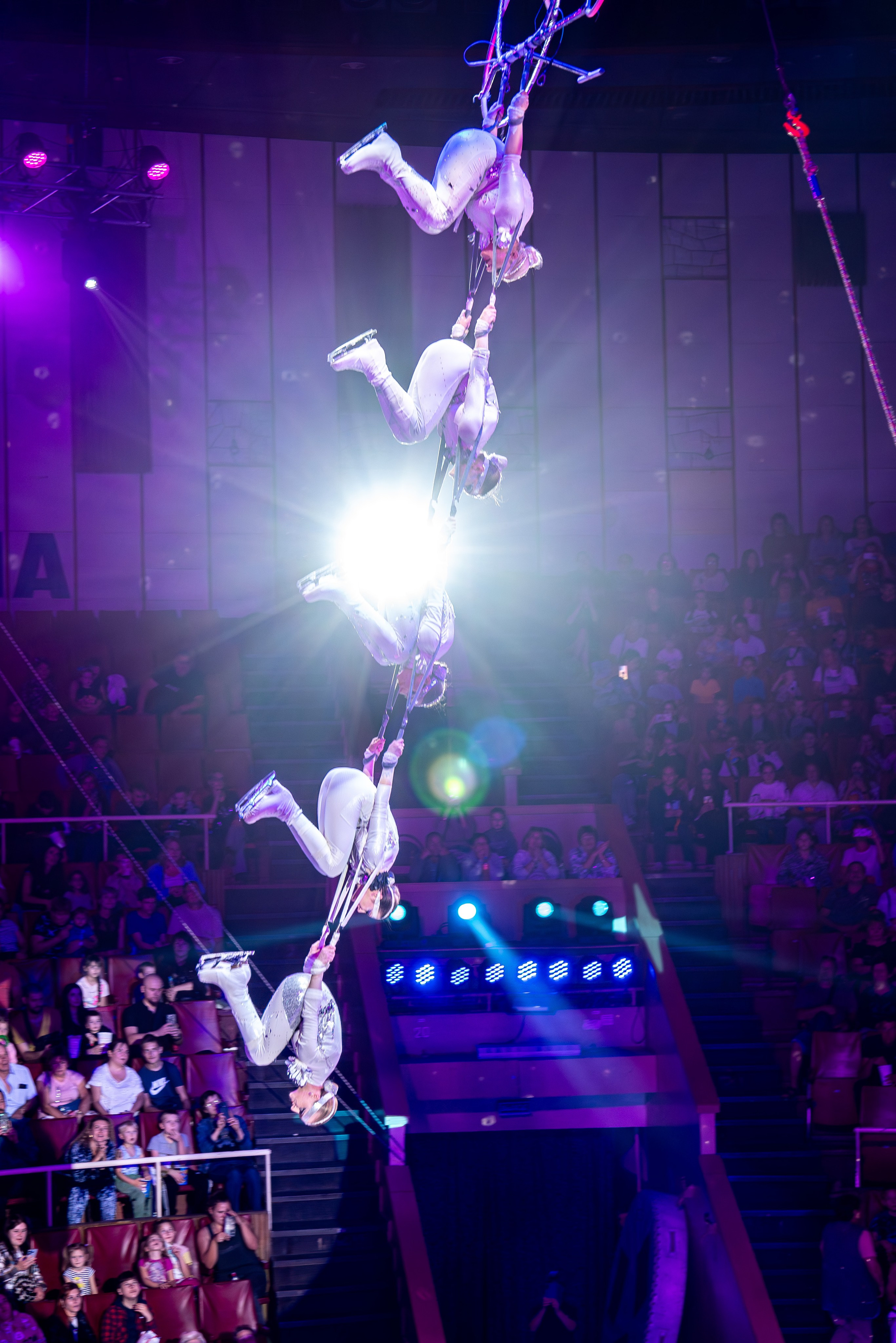 Цирк на льду «Айсберг» в Луганске. Фотограф в РФ и ЛНР Юлия Федосеева