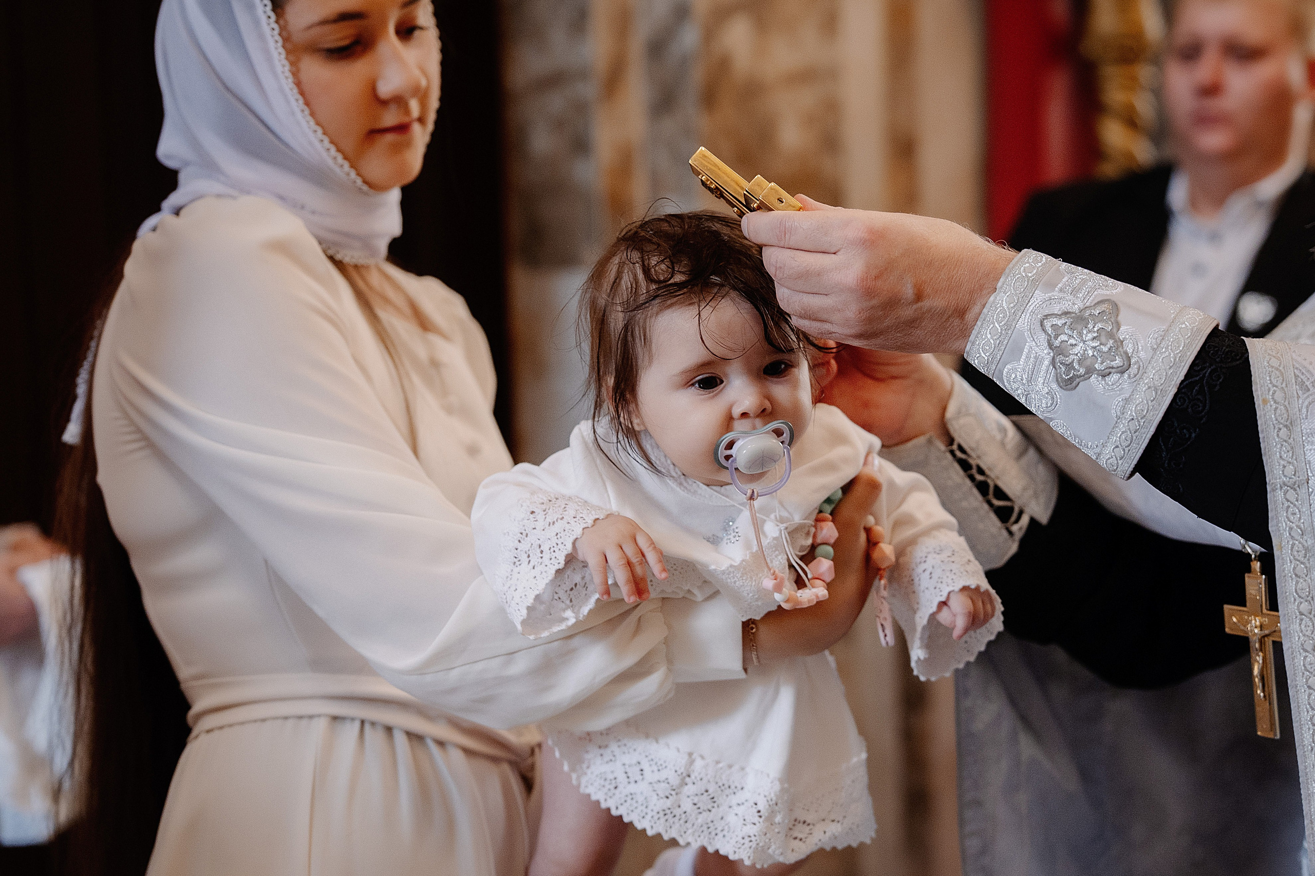 Таинство крещения Снежаны. Фотограф на Крещение и Венчание в Красноярске Рамазанова Юлия