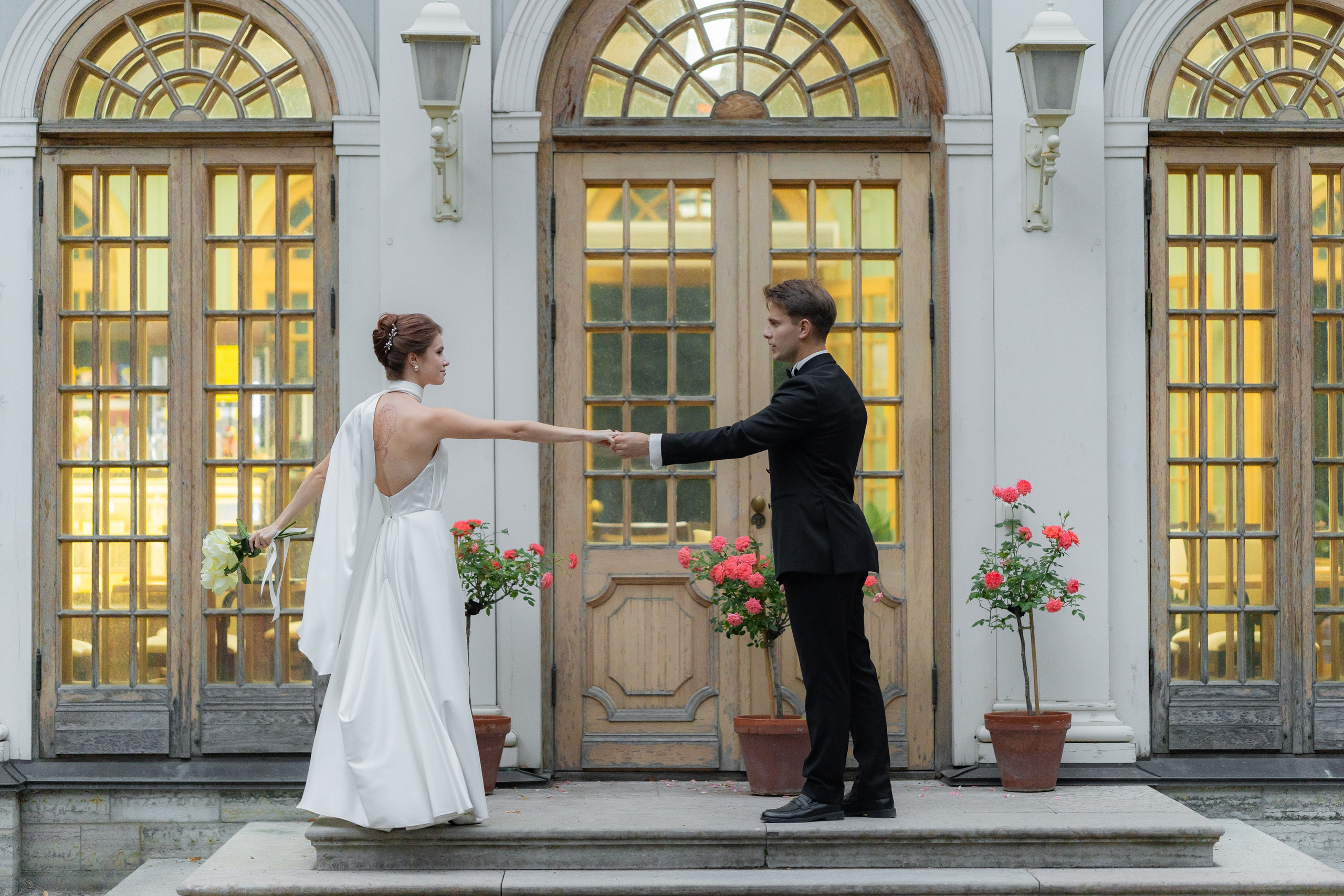 Свадебная съемка на закате. Свадебный фотограф Александр Невский в Санкт-Петербурге