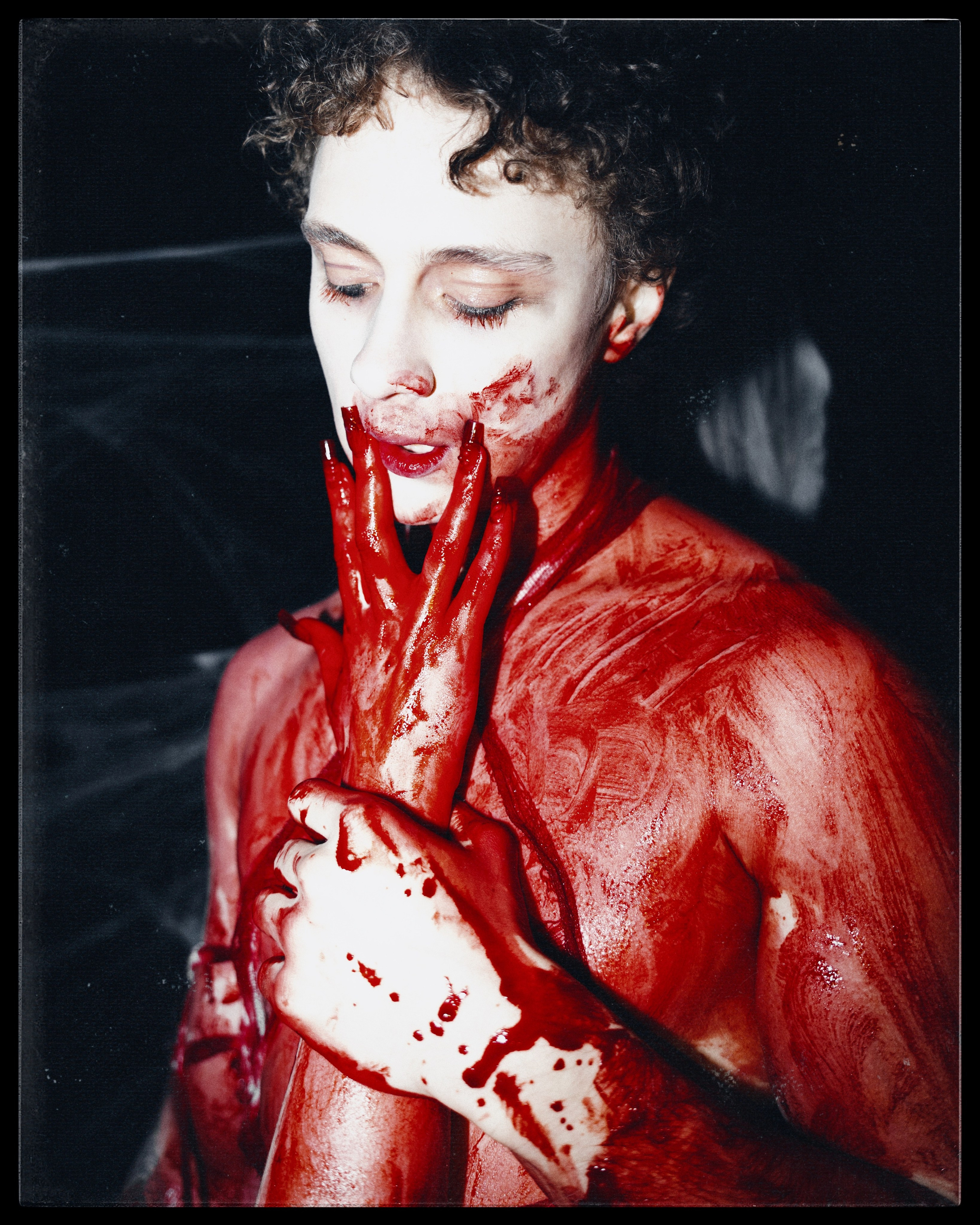Bloody. Арт — фотограф Лиза Мармеладова