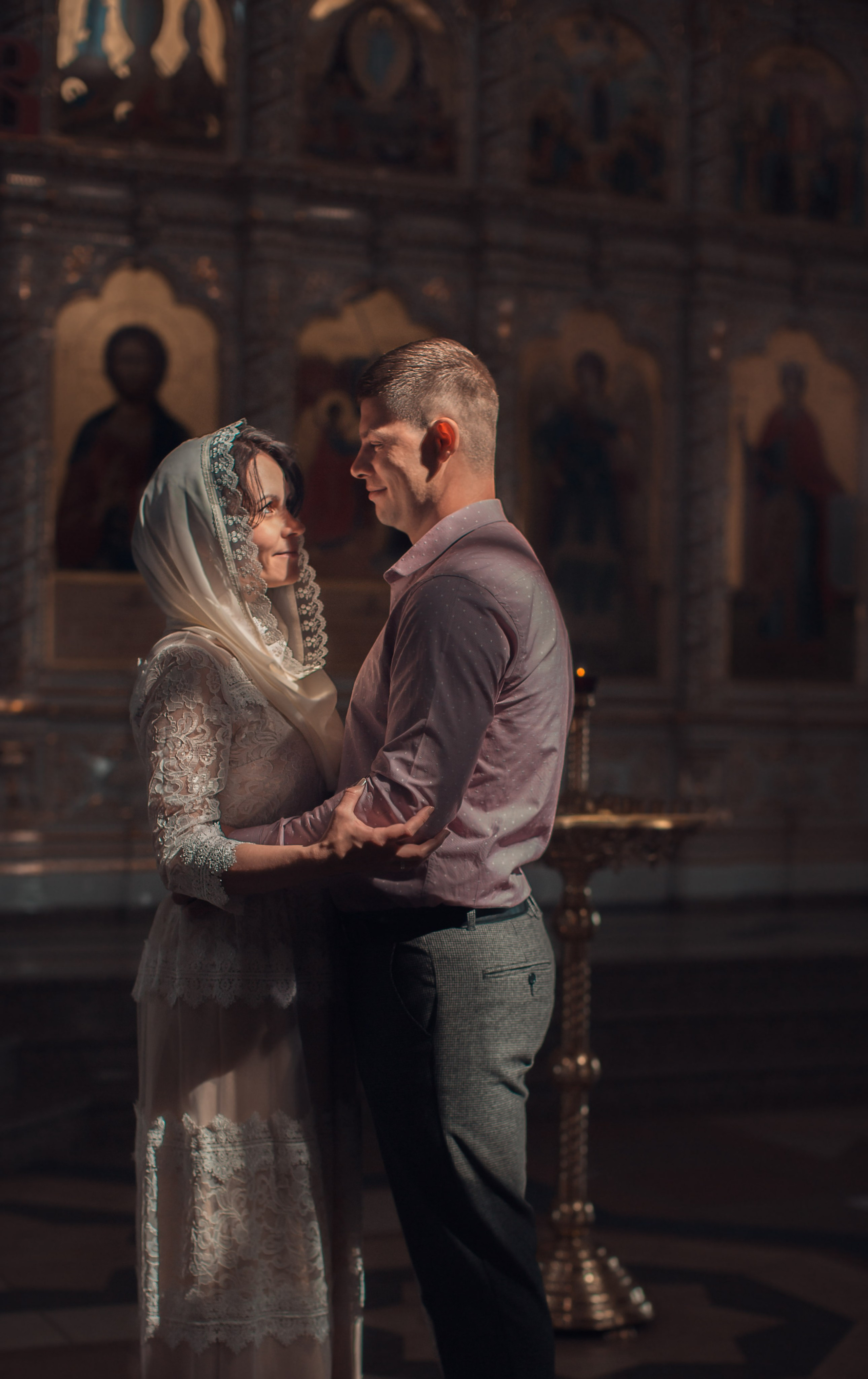 Храм Божьих строителей в Академическом Венчание. Главная