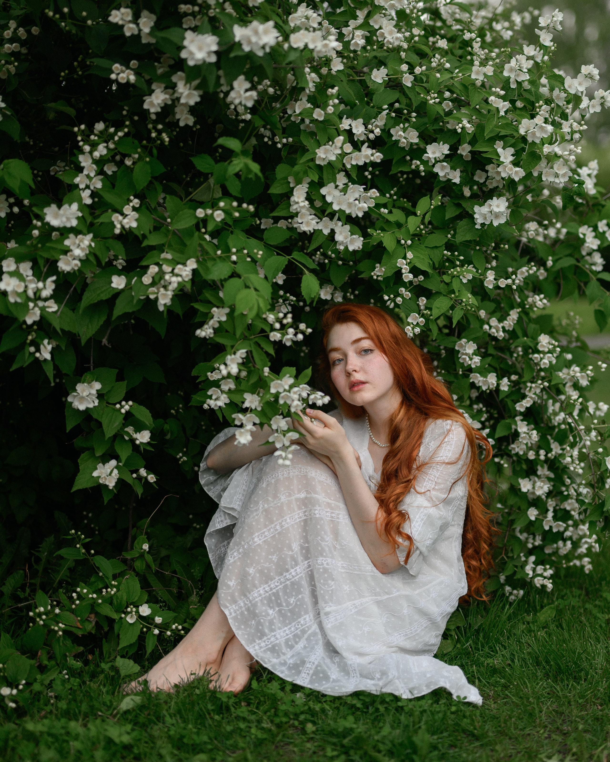 Съёмка в белом цветении в Сиреневом саду. Semerlina.ru