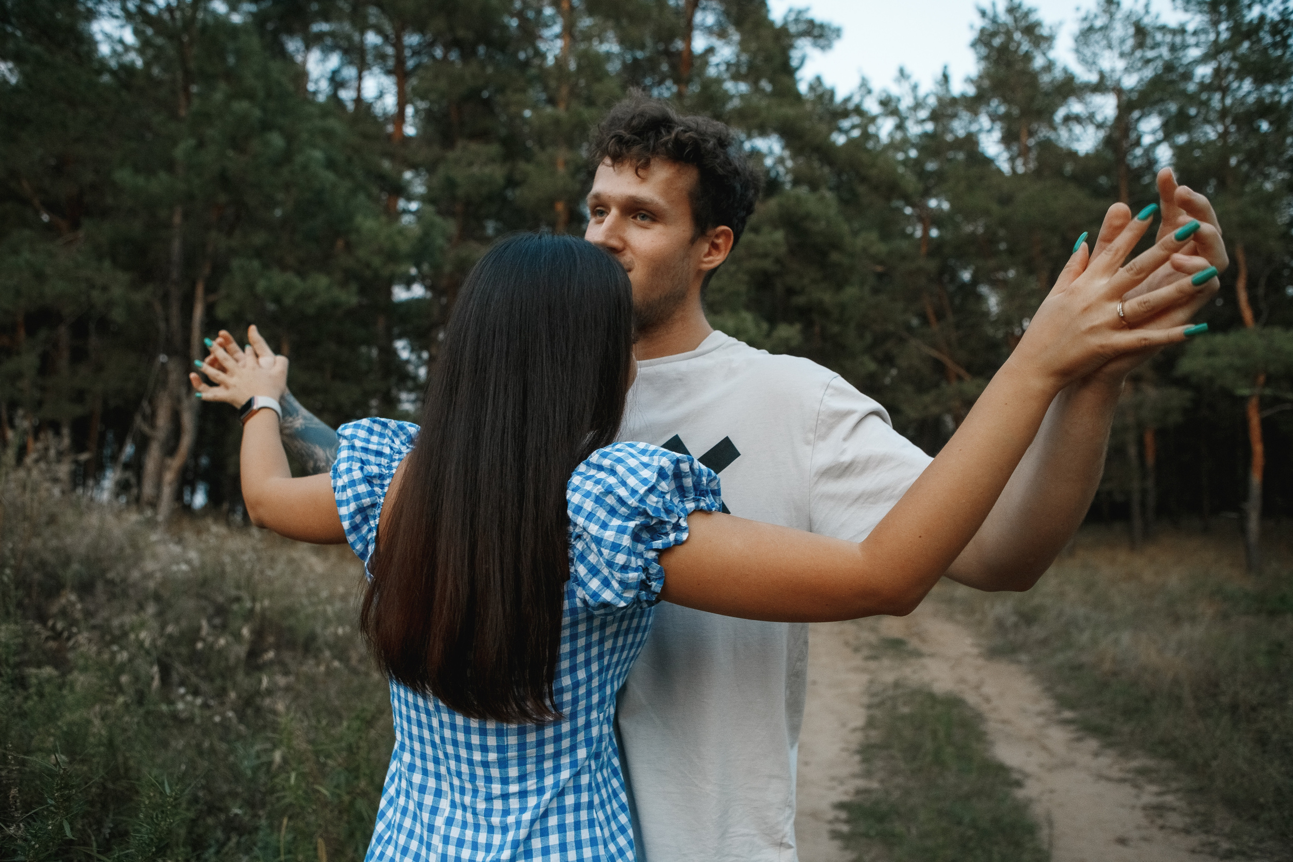 В сосновом бору. Фотограф Илья Чудин в Саратове