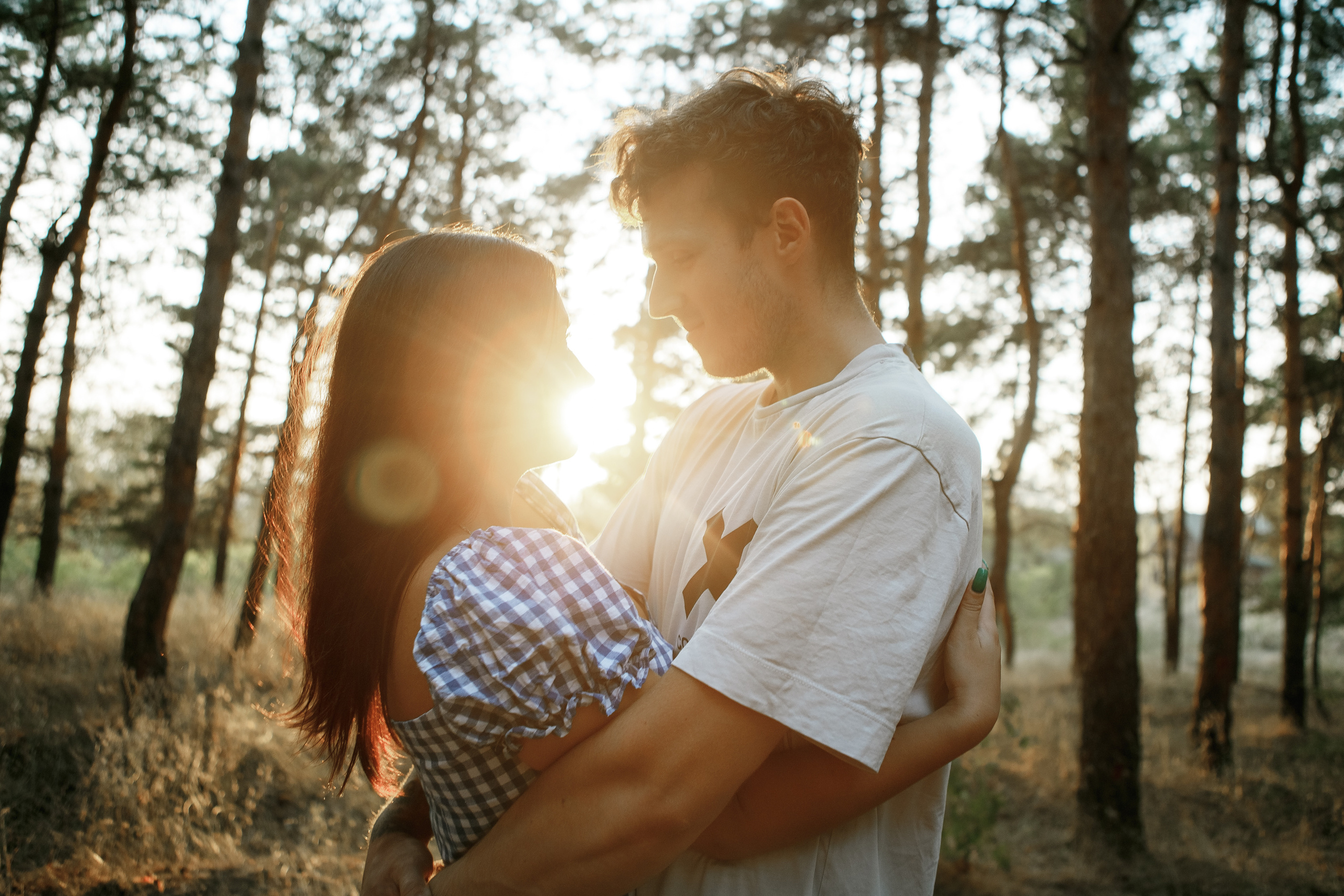 В сосновом бору. Фотограф Илья Чудин в Саратове