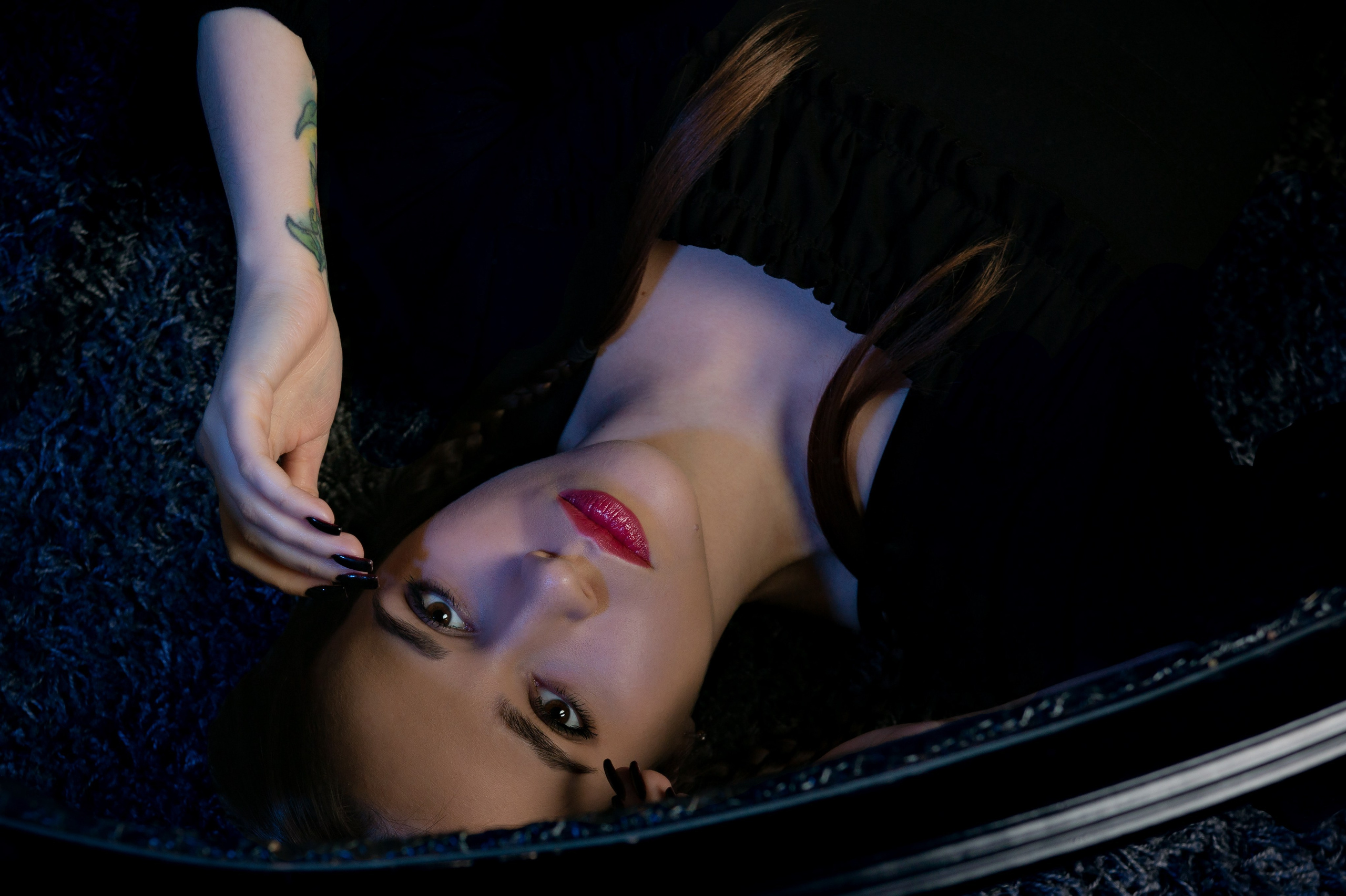 Фотосессия wednesday в студии Photohub зал Карбон