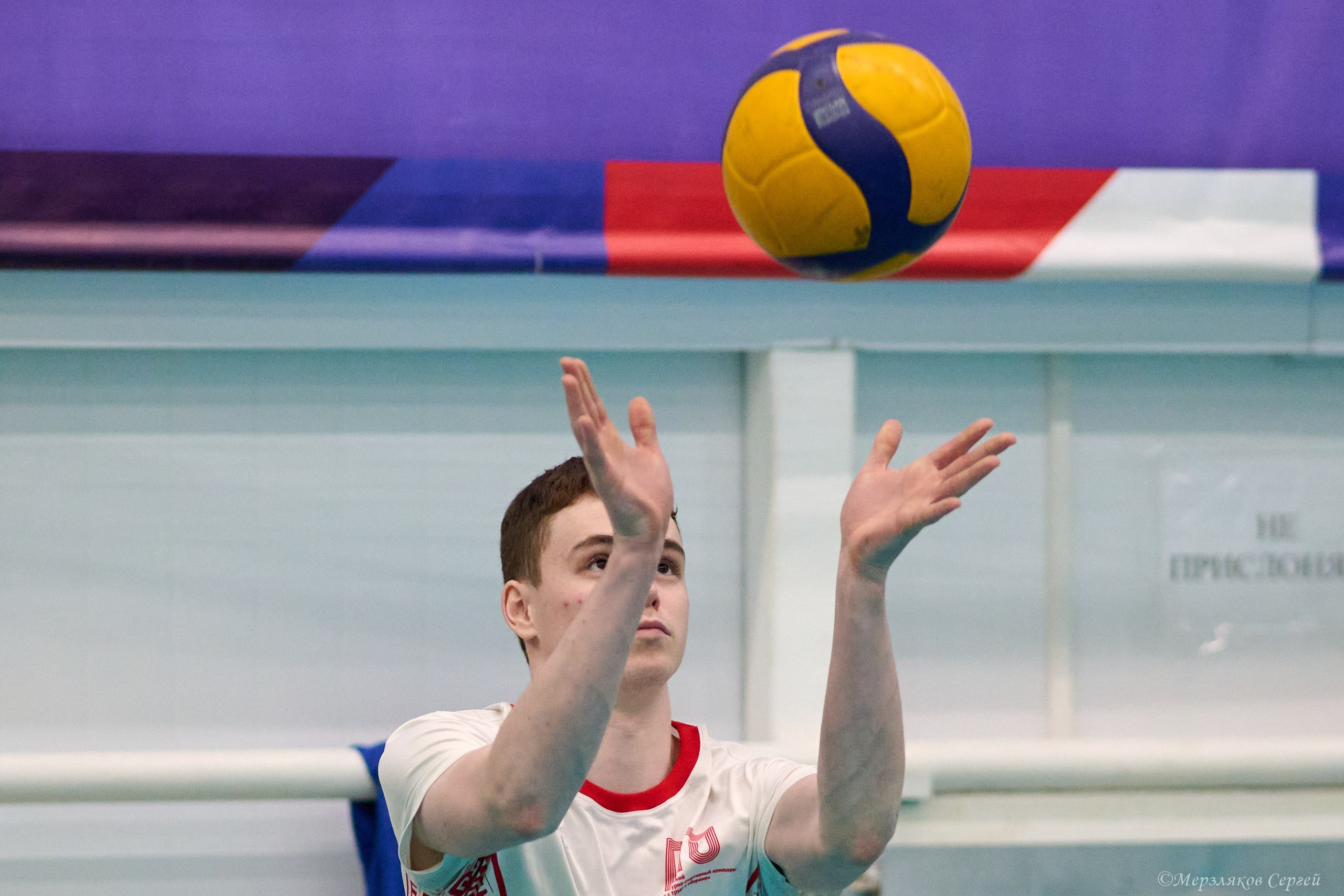 Новогодний волейбольный турнир. Ижевск. 16.12.23. Спортивный репортажный фотограф в Ижевске Сергей Мерзляков