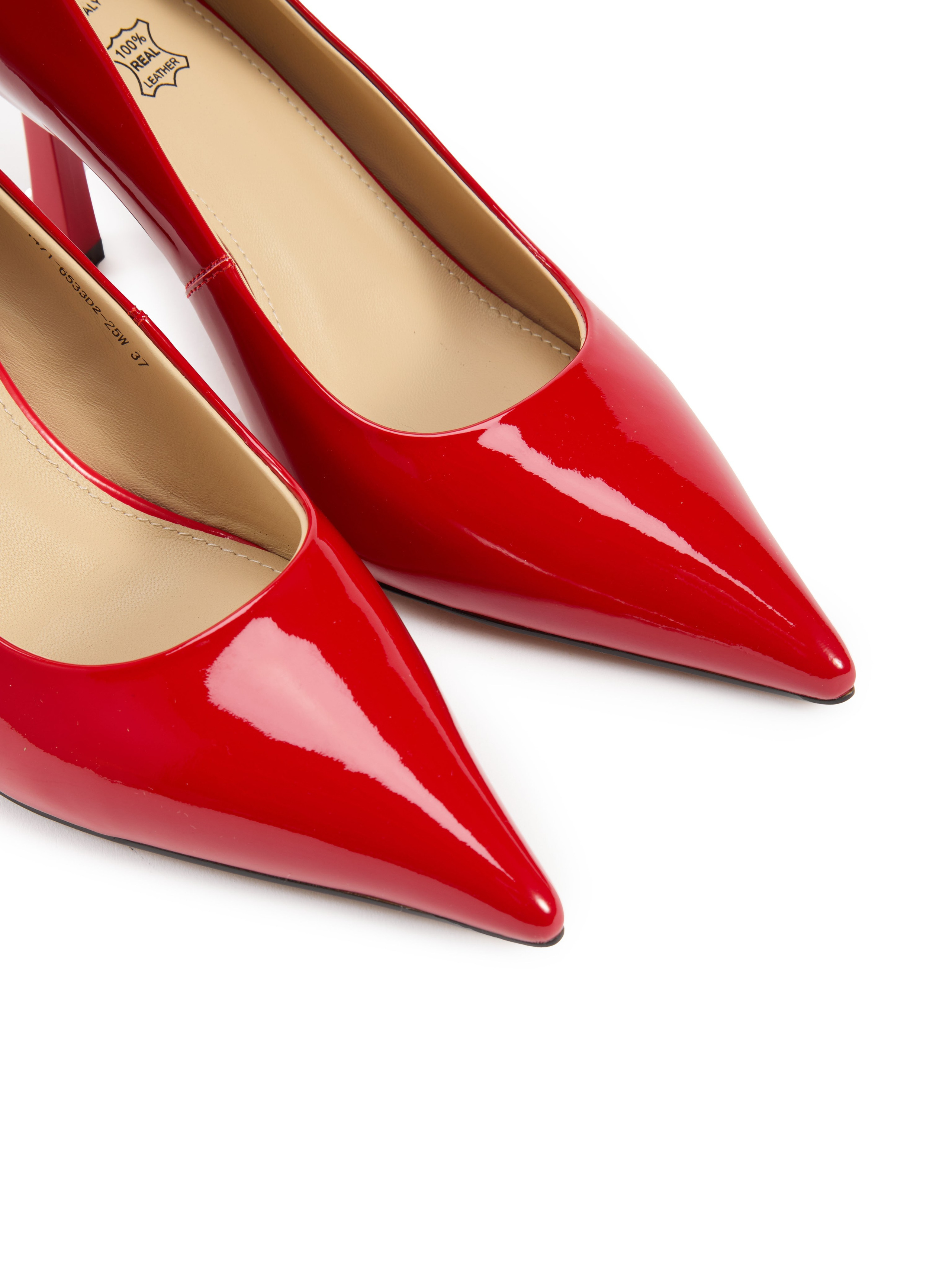 Каталожная фотография обуви. Фотограф в Москве Егор Гончаров