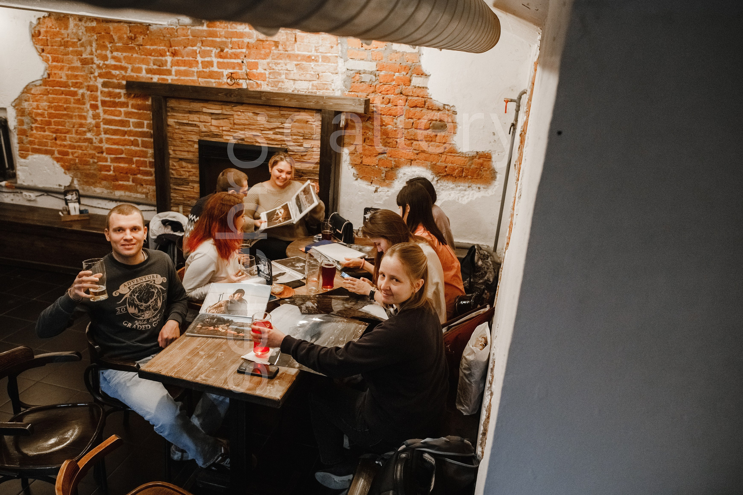 09.10.2022 // Альбомная встреча. Фотовыставки serebro.gallery, в которых автором можешь стать ты! | Москва