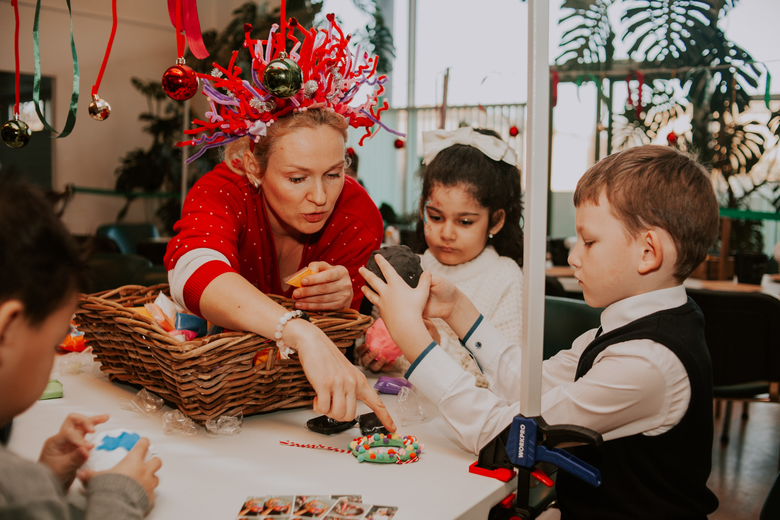 Мастер-класс от Мастерской Наташи Ой на фестивале для детей с ОВЗ «Шире круг». Семейный фотограф во Всеволожске и Санкт-Петербурге Юлия Капустина