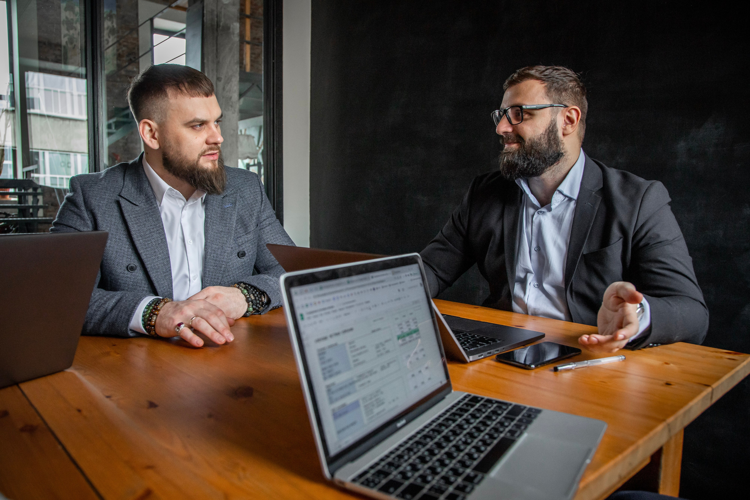 Фотосессия для бизнеса, контент для соцсетей, фото сотрудников. Свадебная, репортажная и бизнес съёмка в Ростове-на-Дону