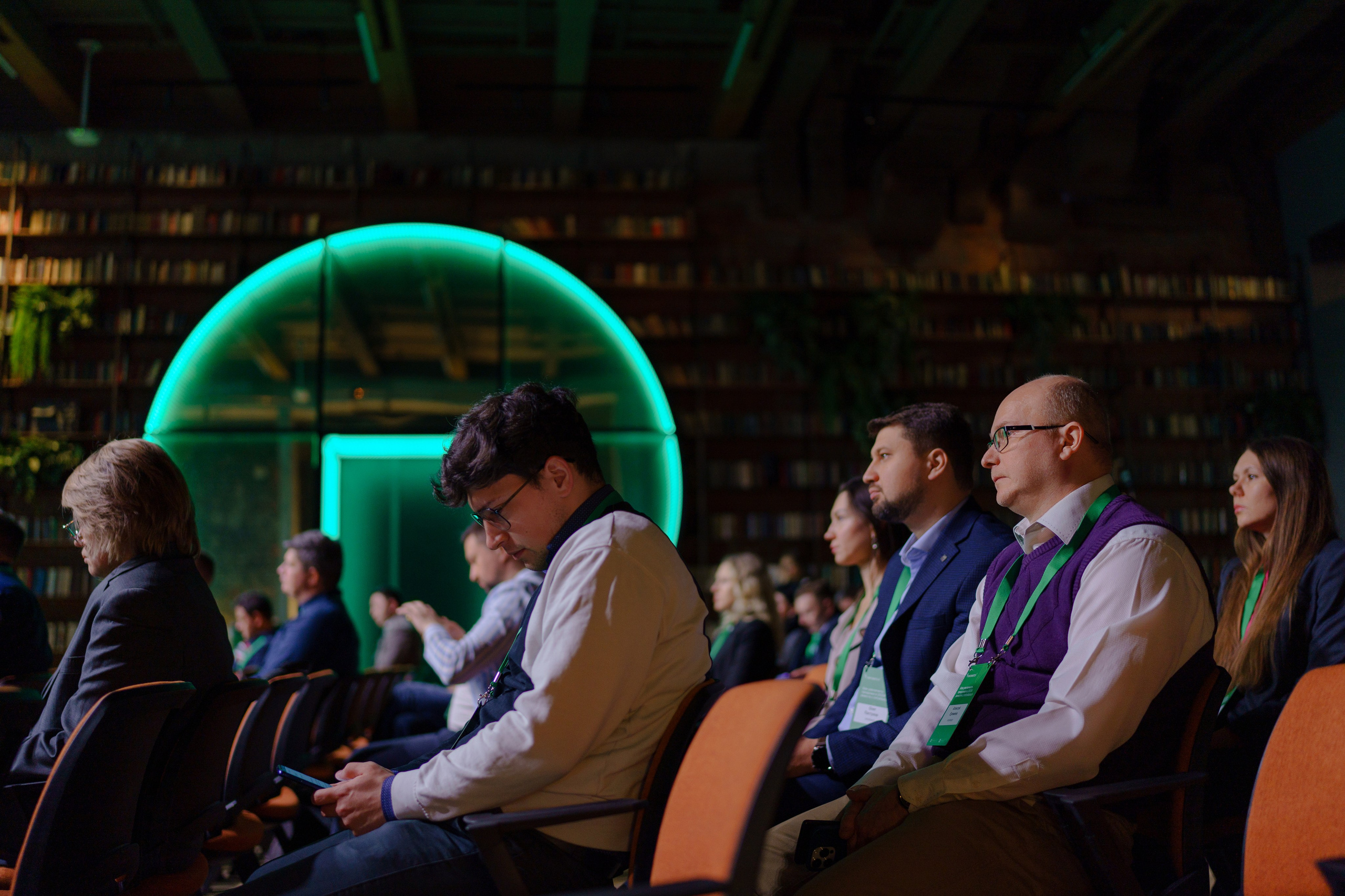 Репортажный фотограф на бизнес конференцию в Кибердом. Репортажный фотограф Москва Сергей Дружинин