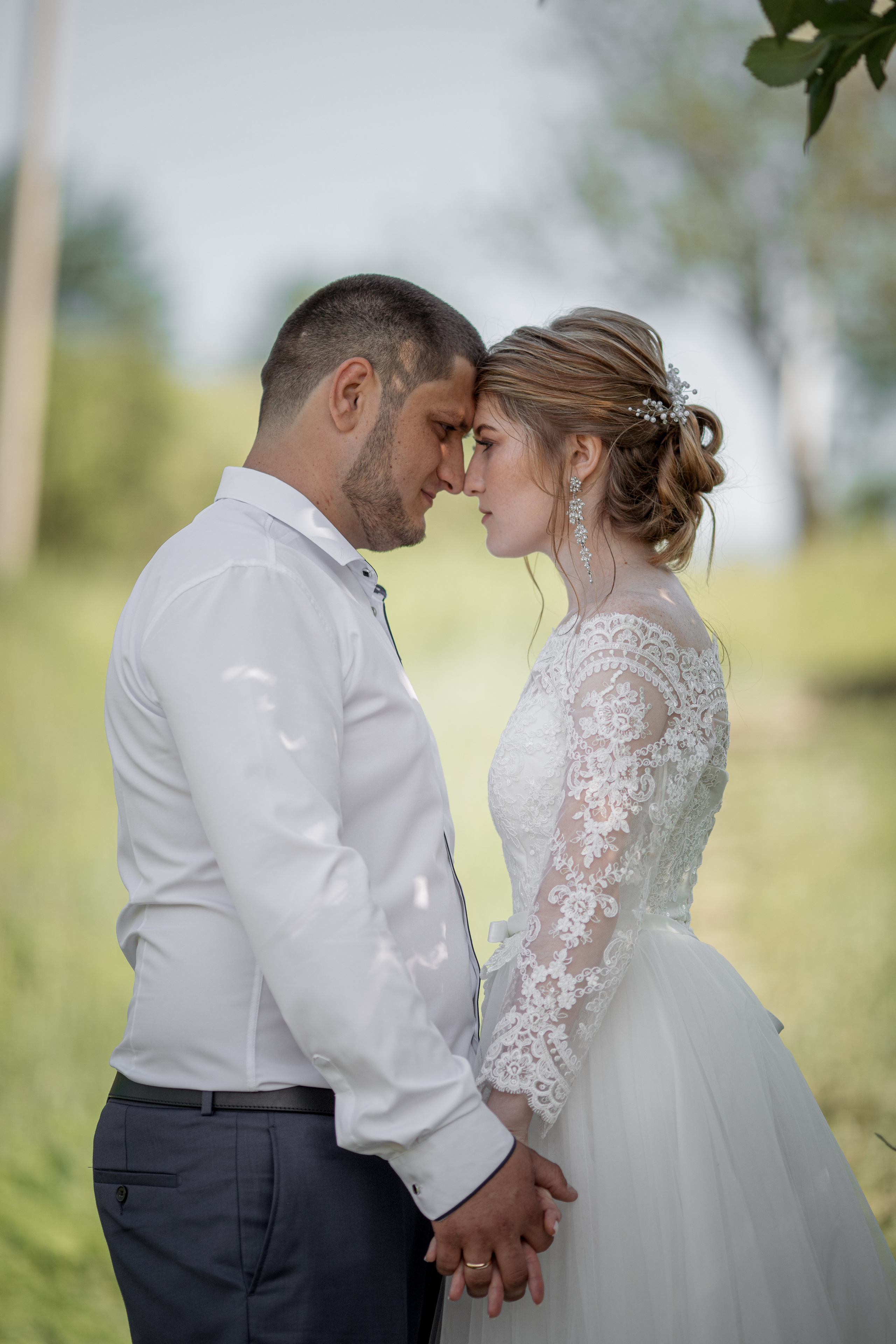 Свадебная фотосессия Дарии и Вадима — фотостудия и прогулка. Семейный и свадебный фотограф в Донецке Елена Гордеева