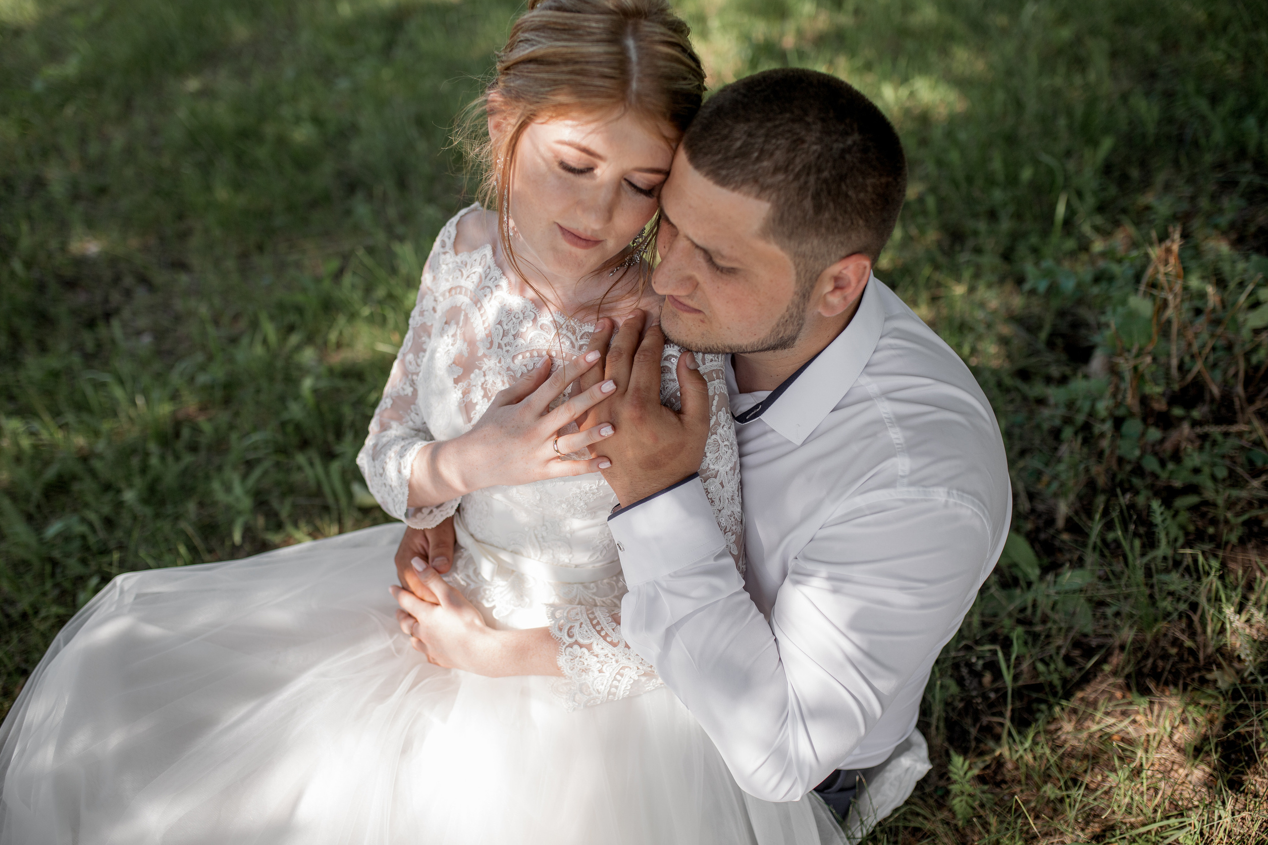 Свадебная фотосессия Дарии и Вадима — фотостудия и прогулка. Семейный и свадебный фотограф в Донецке Елена Гордеева