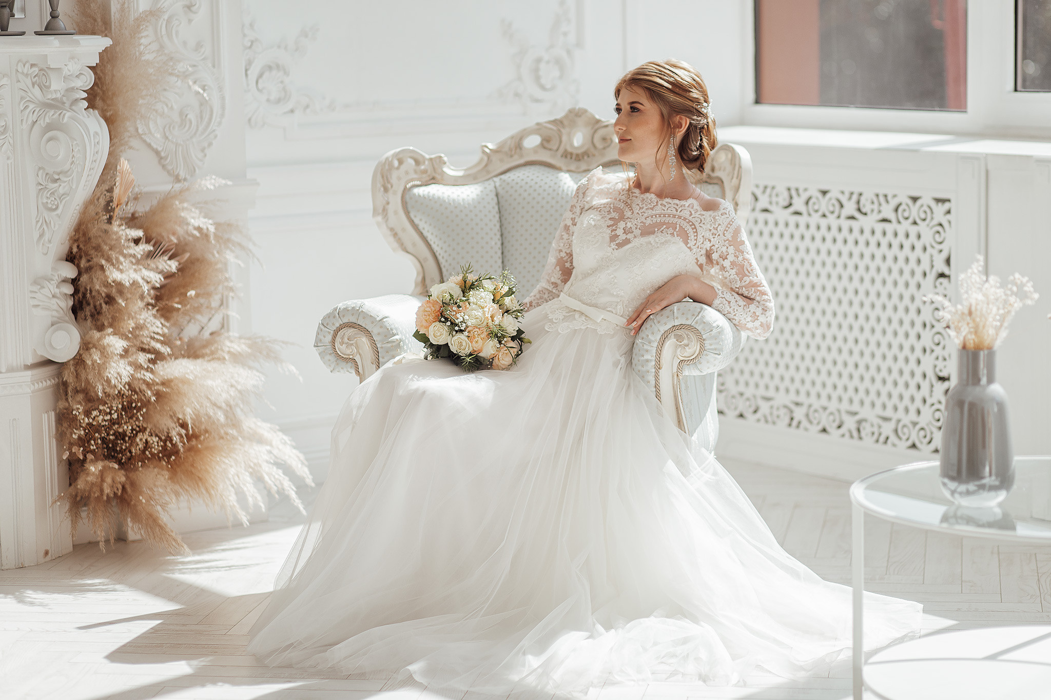 Свадебная фотосессия Дарии и Вадима — фотостудия и прогулка. Семейный и свадебный фотограф в Донецке Елена Гордеева