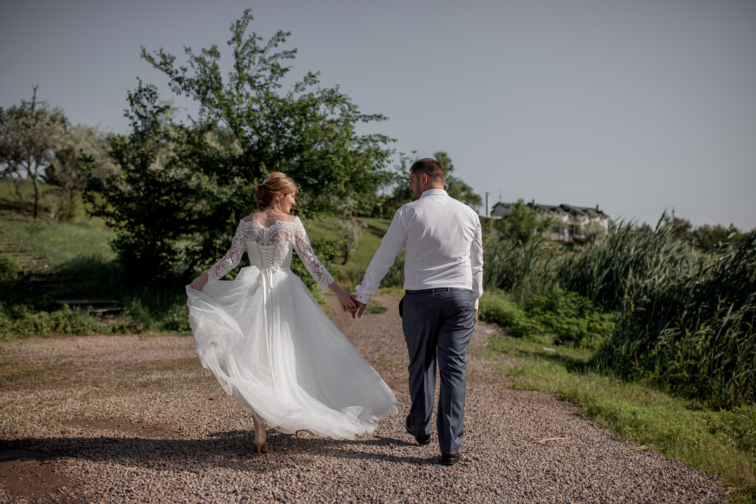 Свадебная фотосессия Дарии и Вадима — фотостудия и прогулка. Семейный и свадебный фотограф в Донецке Елена Гордеева