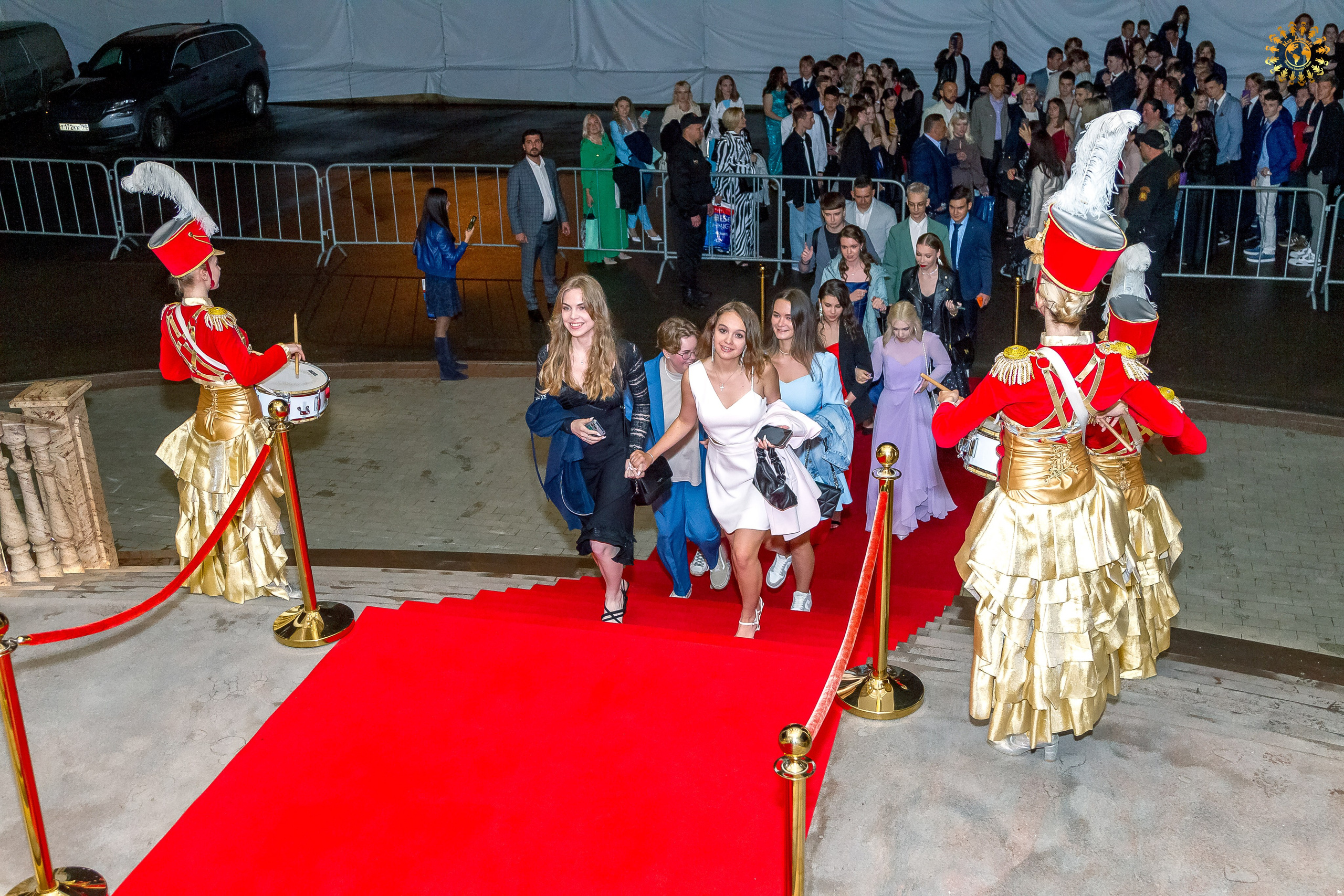 Выпускной 2023 (11-е классы) Triumph City Hall Москва. Репортажная съемка в Москве и области. Анималистика