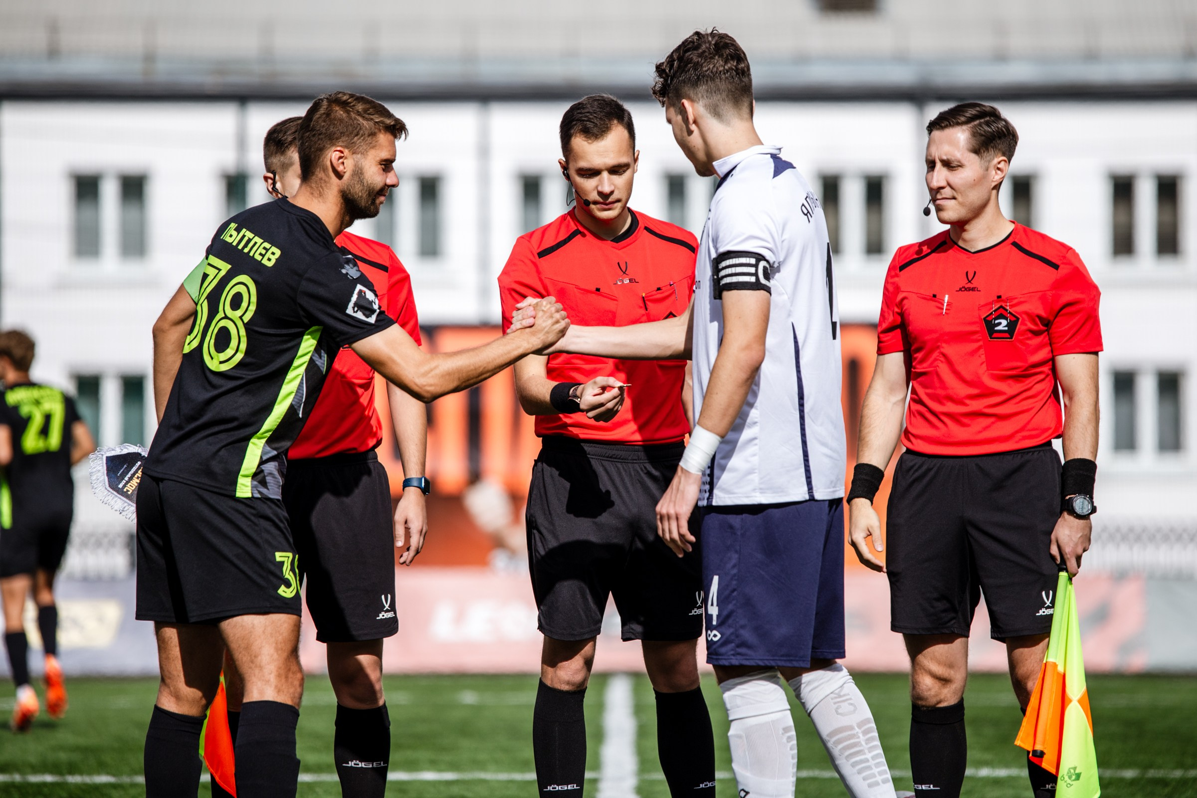 Первенство России по футболу LEON-Вторая лига Б | ФК Иркутск — Космос (Долгопрудный) | 14.09.25. Фотограф в Иркутске Евгения Айвазова