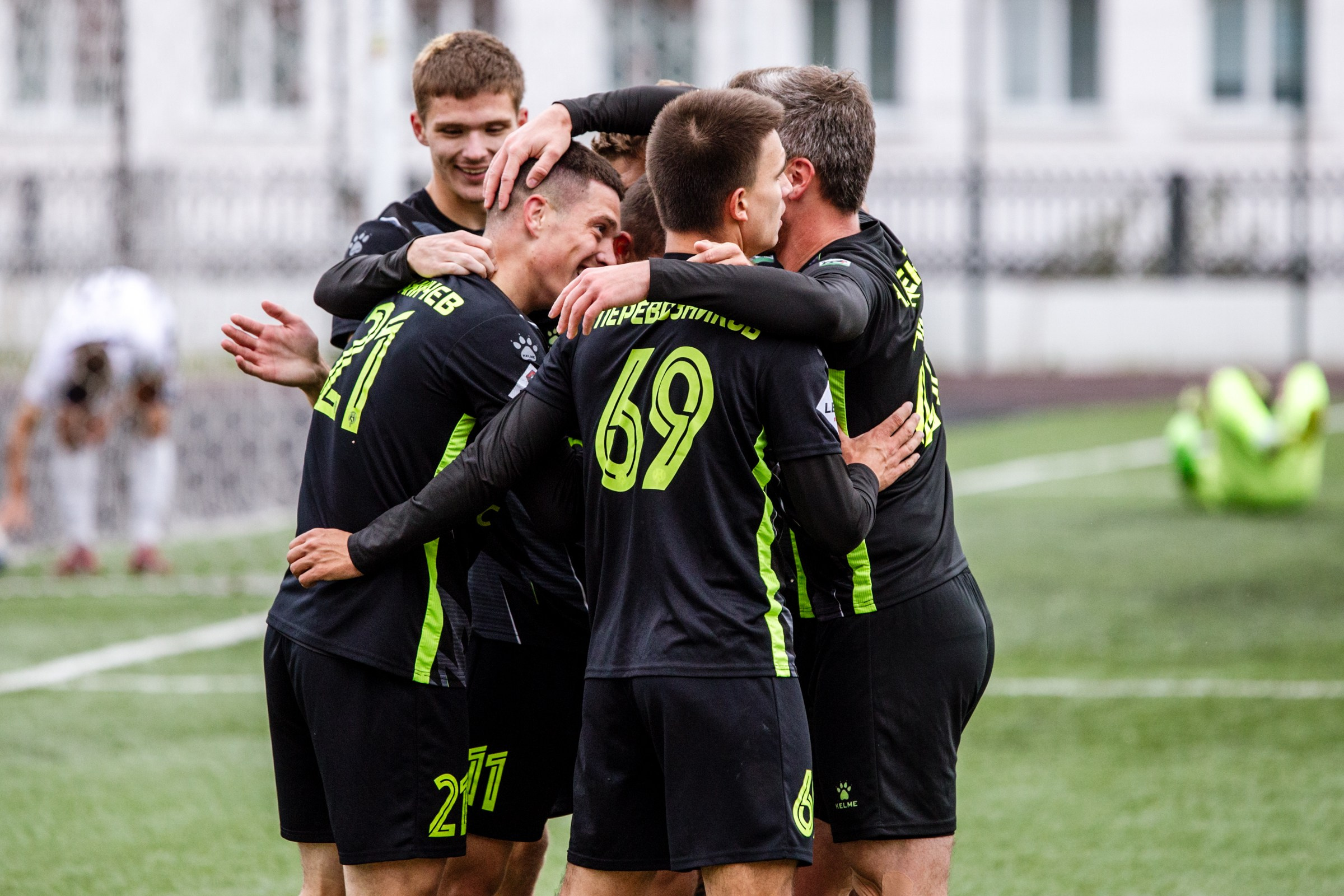 Первенство России по футболу LEON-Вторая лига Б | ФК Иркутск — Космос (Долгопрудный) | 14.09.25. Фотограф в Иркутске Евгения Айвазова