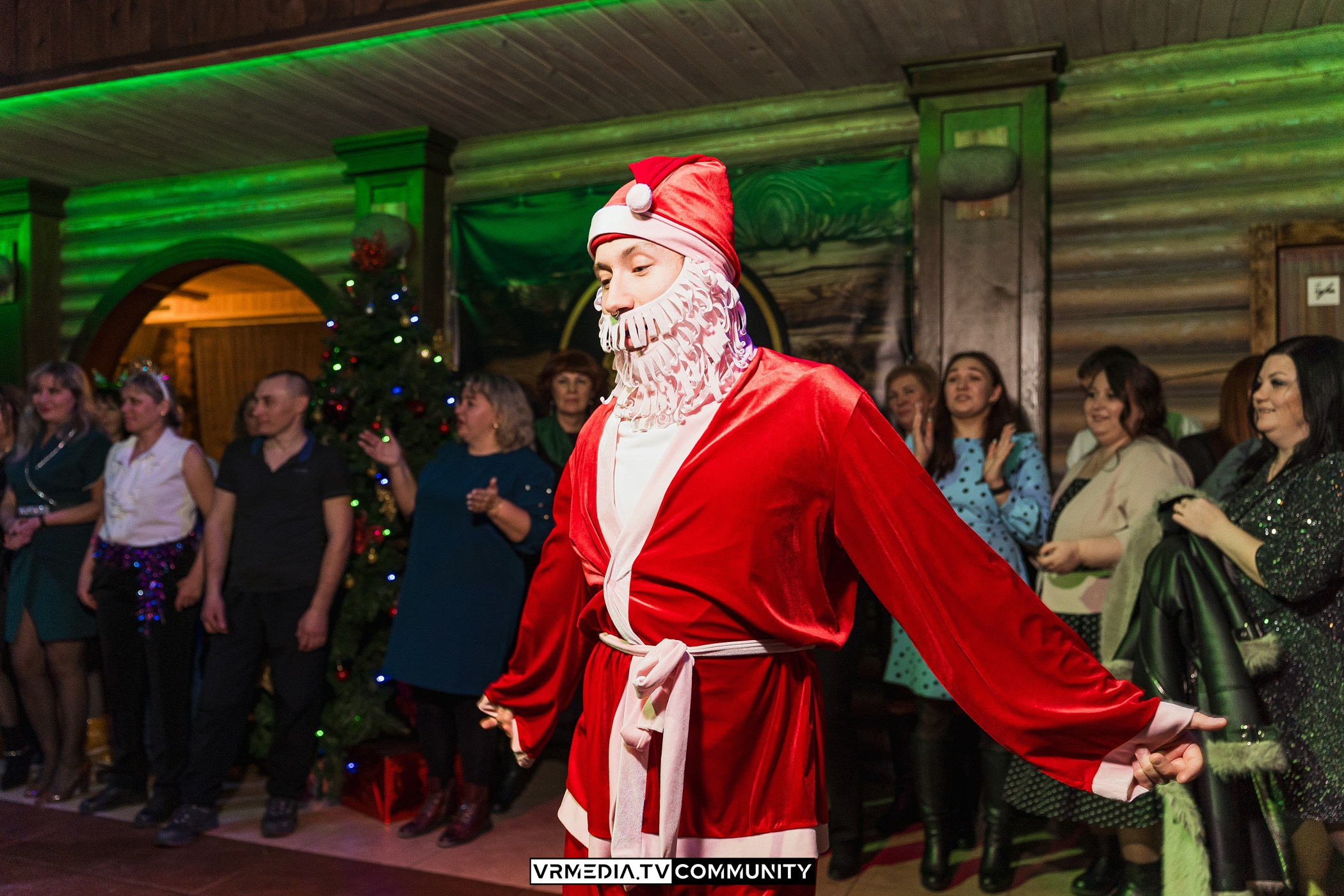 Новогодний вечер у «Петровича»