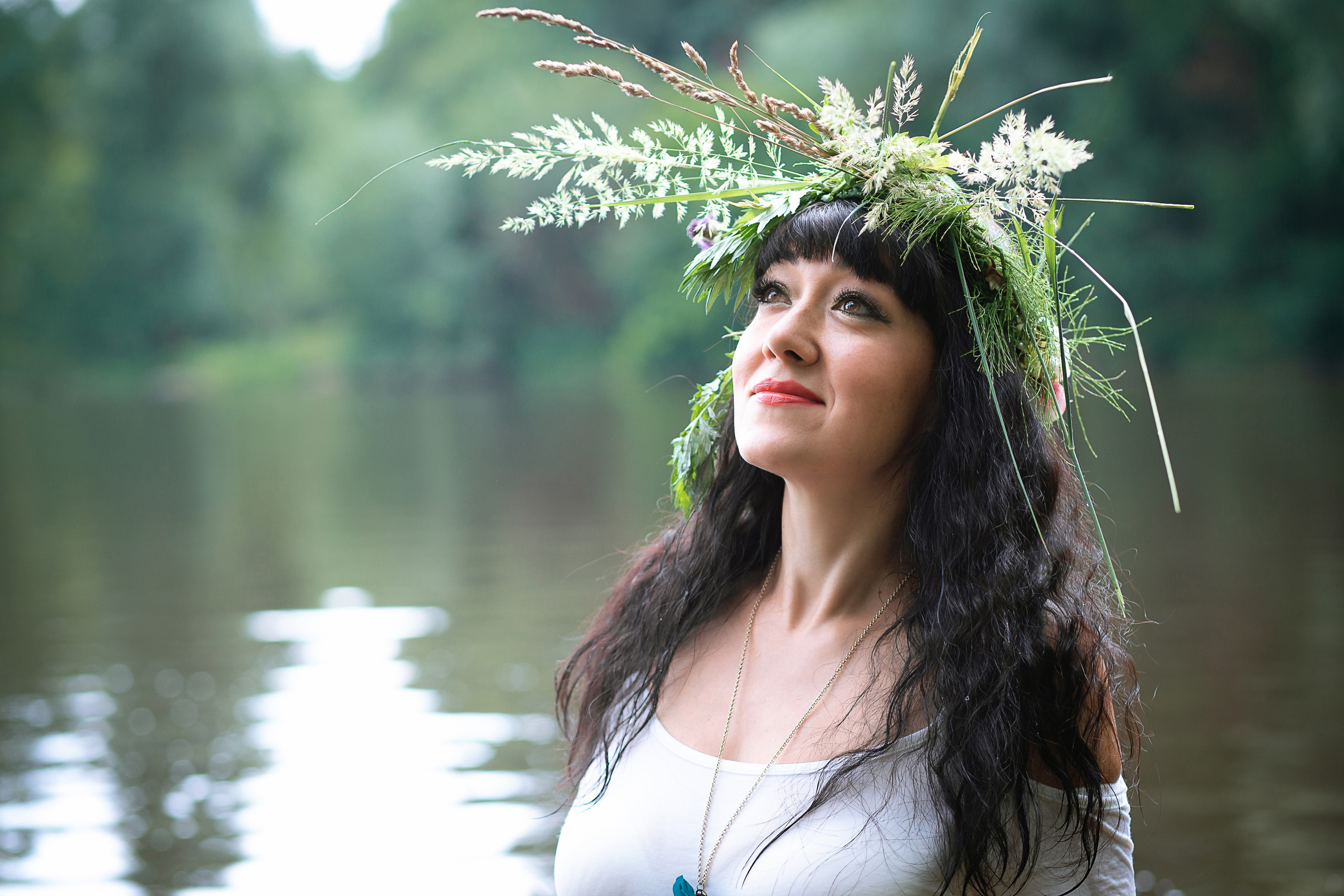 rina_sphoto, фотограф Катерина Сысуева,  Рина Сысуева, женский фотограф Москва,  профессиональный фотограф москва, брызги, девушка в воде брызгает, капли, девушка в озере, ивана купала, фотограф в москве