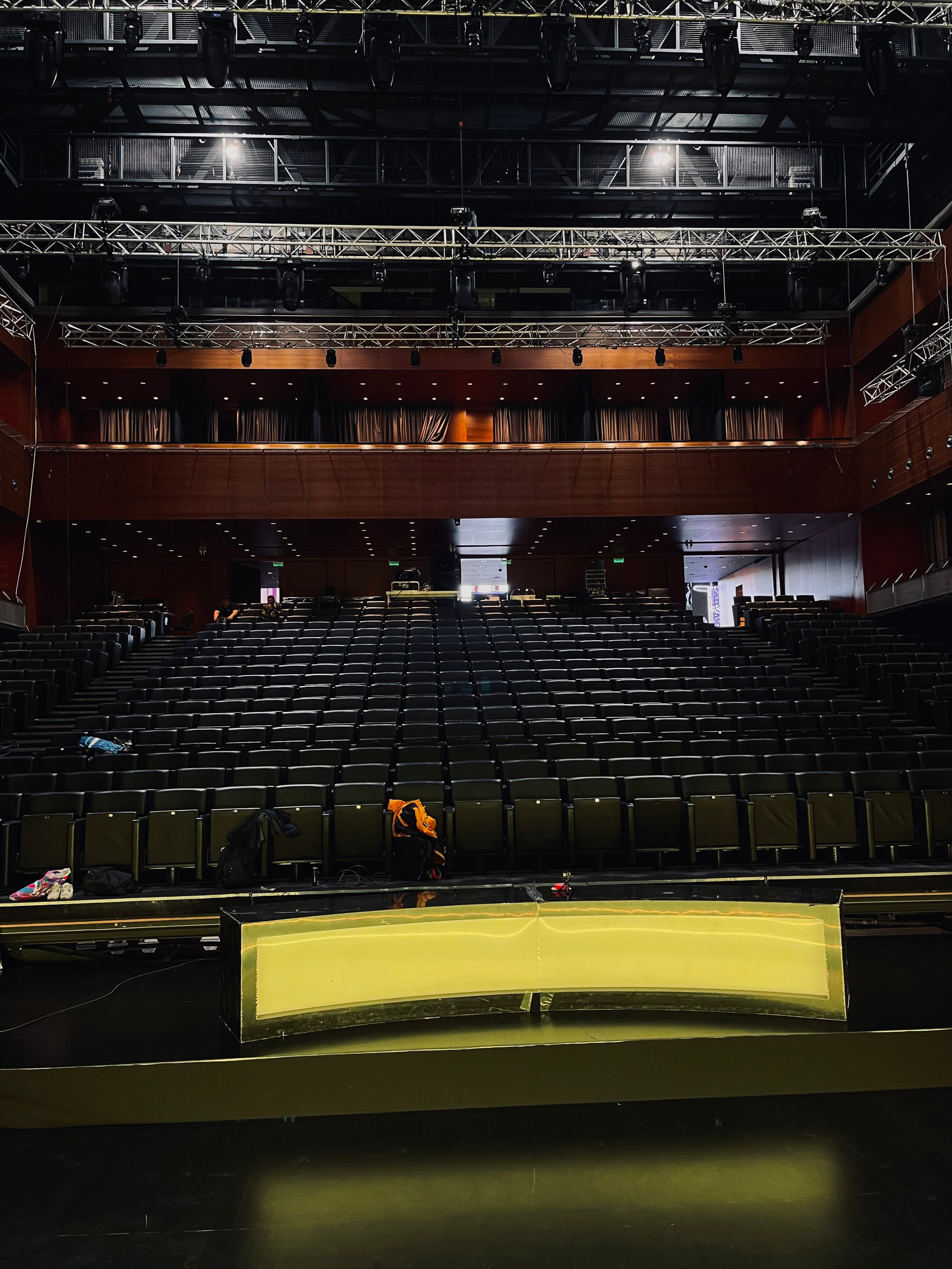 BACKSTAGE GALLERY. «MAK FLAME»