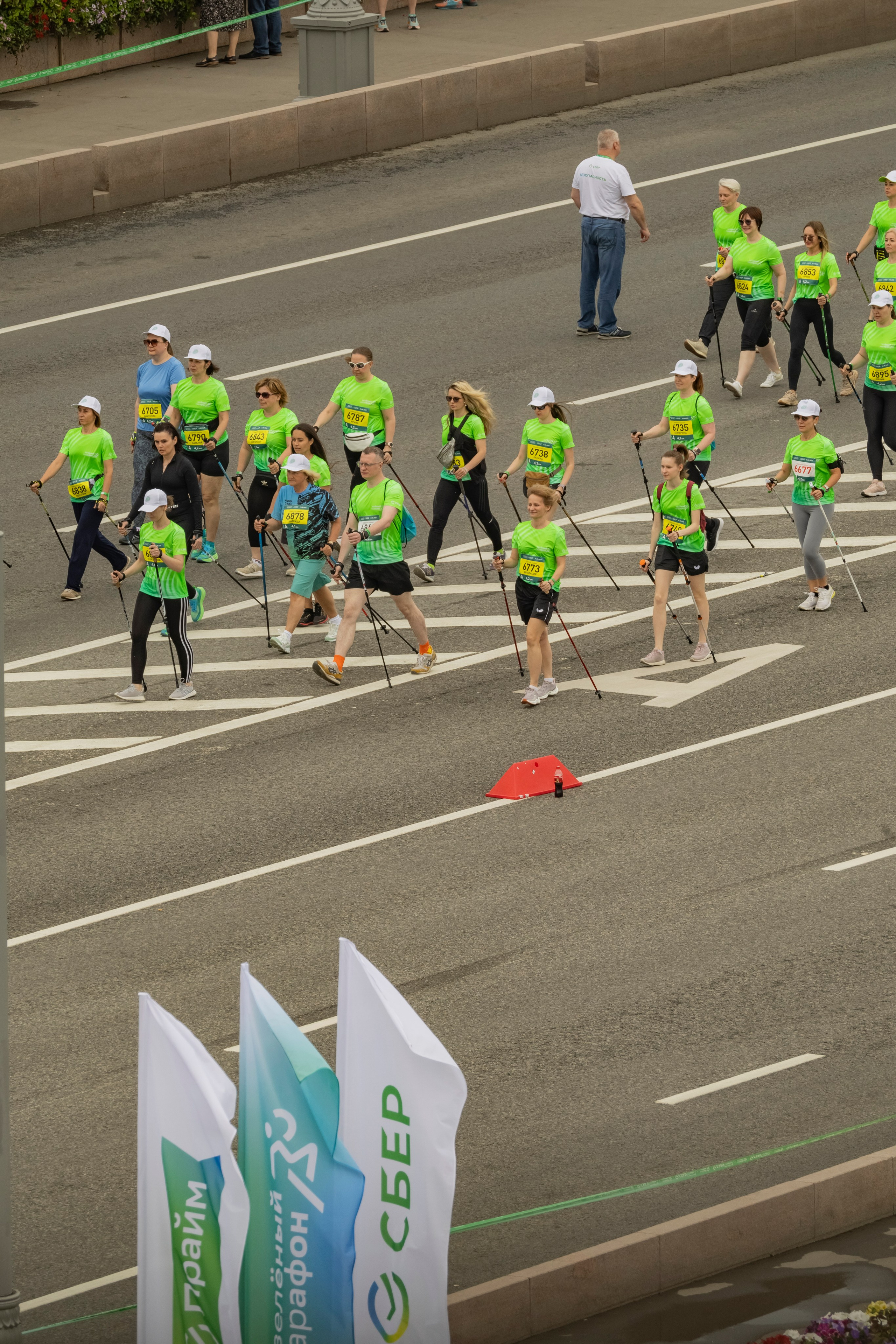 Сбер Зелёный Марафон 2025 Балчуг. Репортажный, event, концертный и backstage фотограф из Москвы Виталий Кривцов