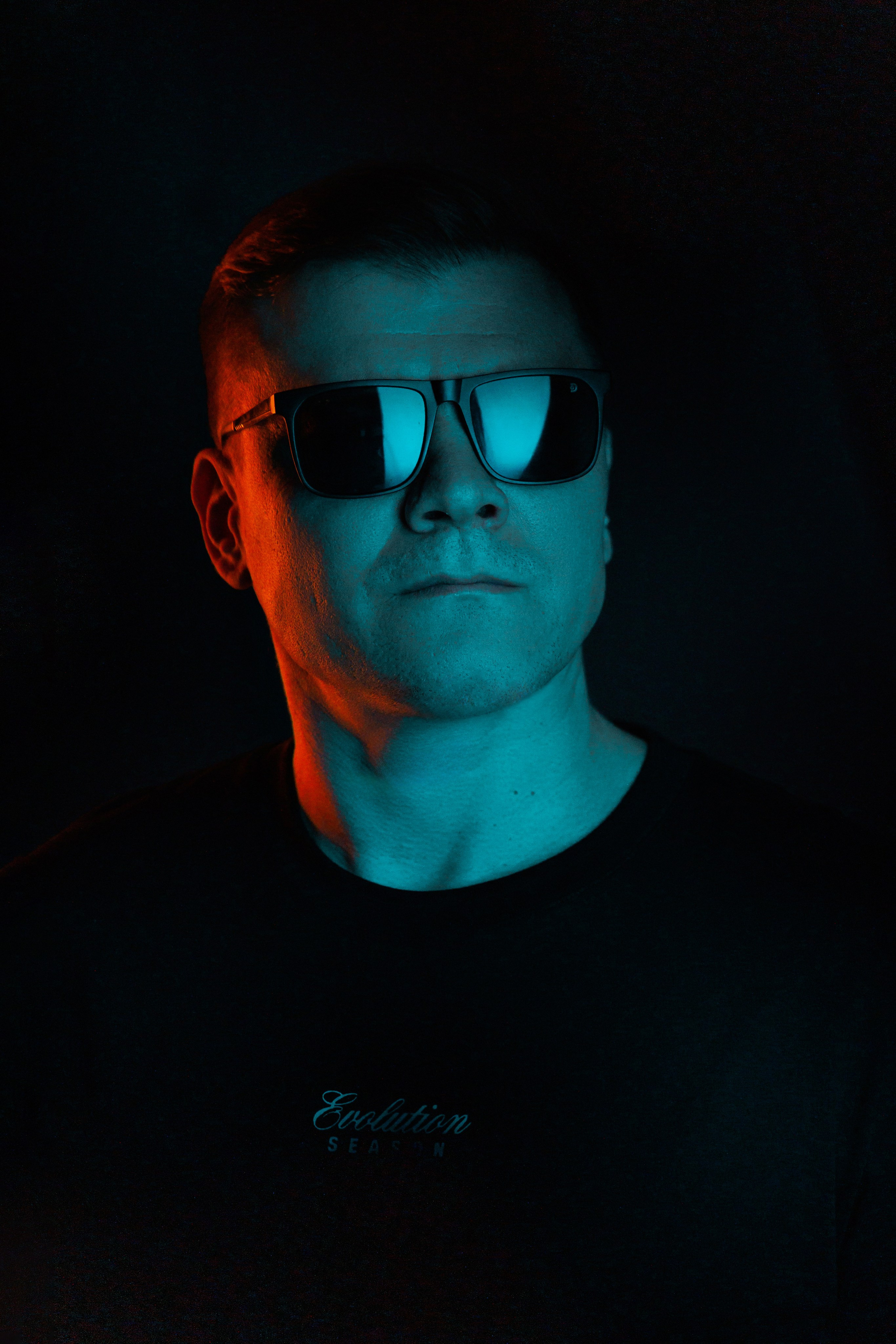 Портретные постеры для DJ. Фотограф, видеограф