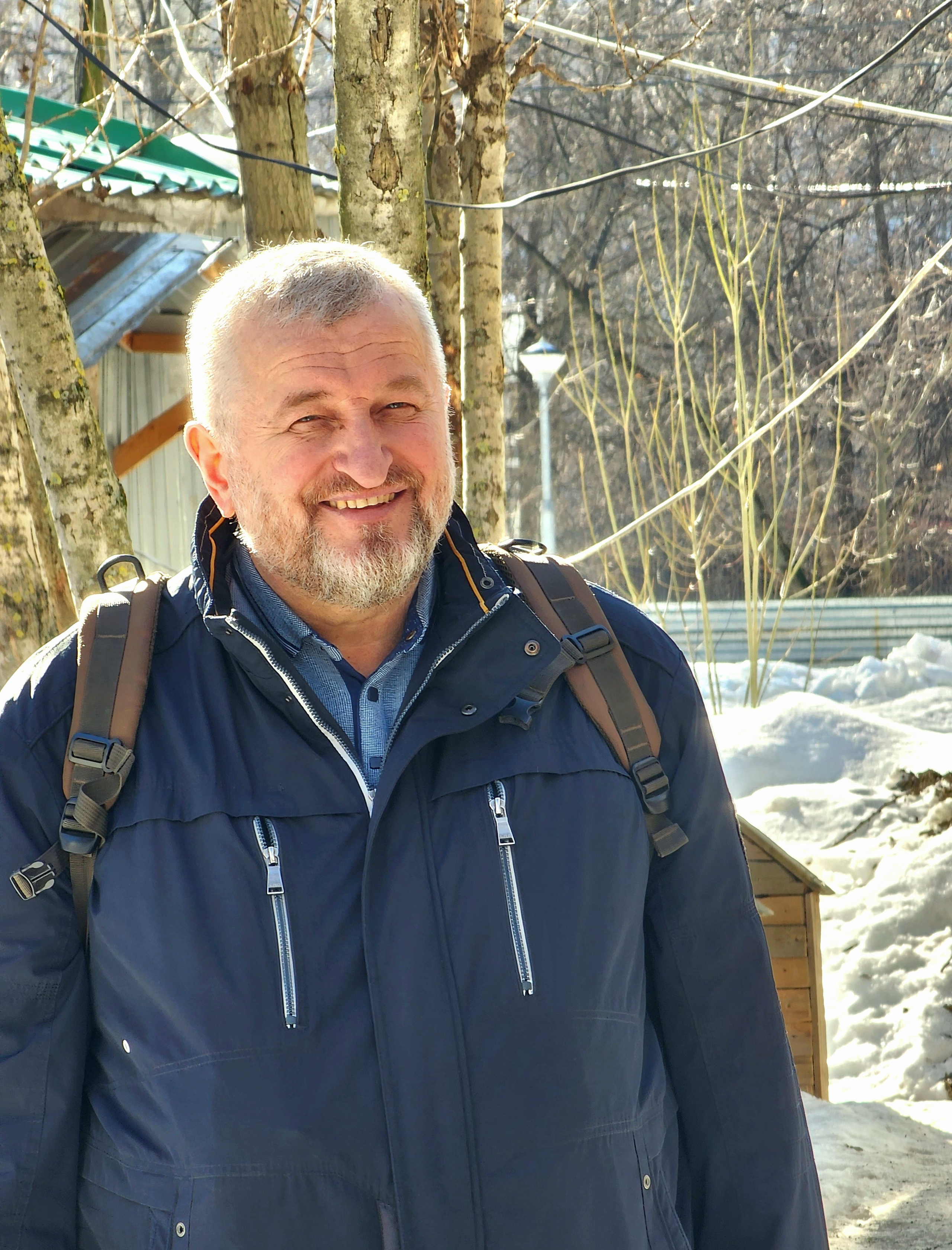 Портрет мужчины весной