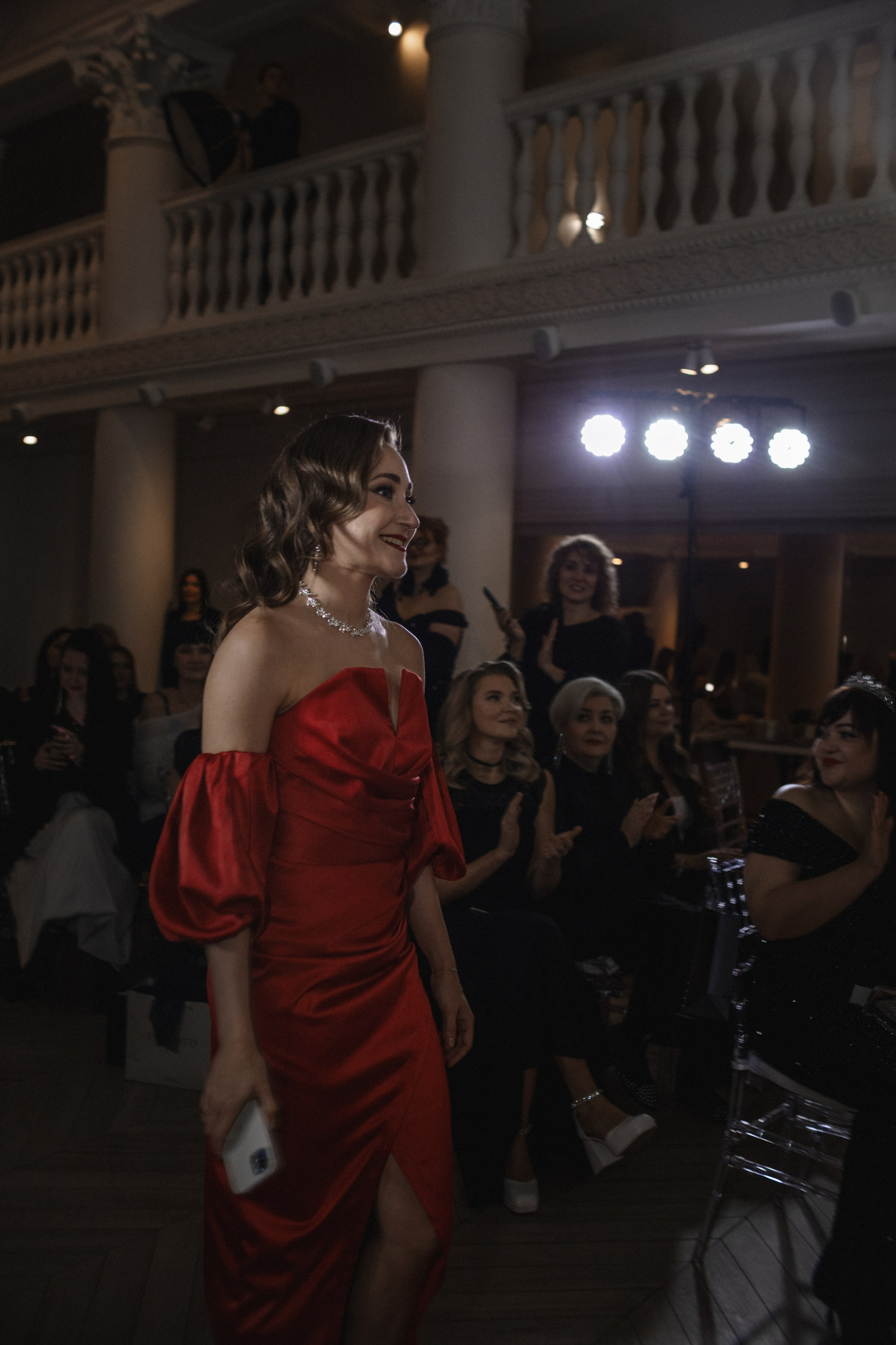 Бал-нетворкинг «Ход Королевы» от сообщества «Код Публичности» (декабрь 2025, Калининград). Женский и семейный фотограф в Калининграде Надежда Подлипинская