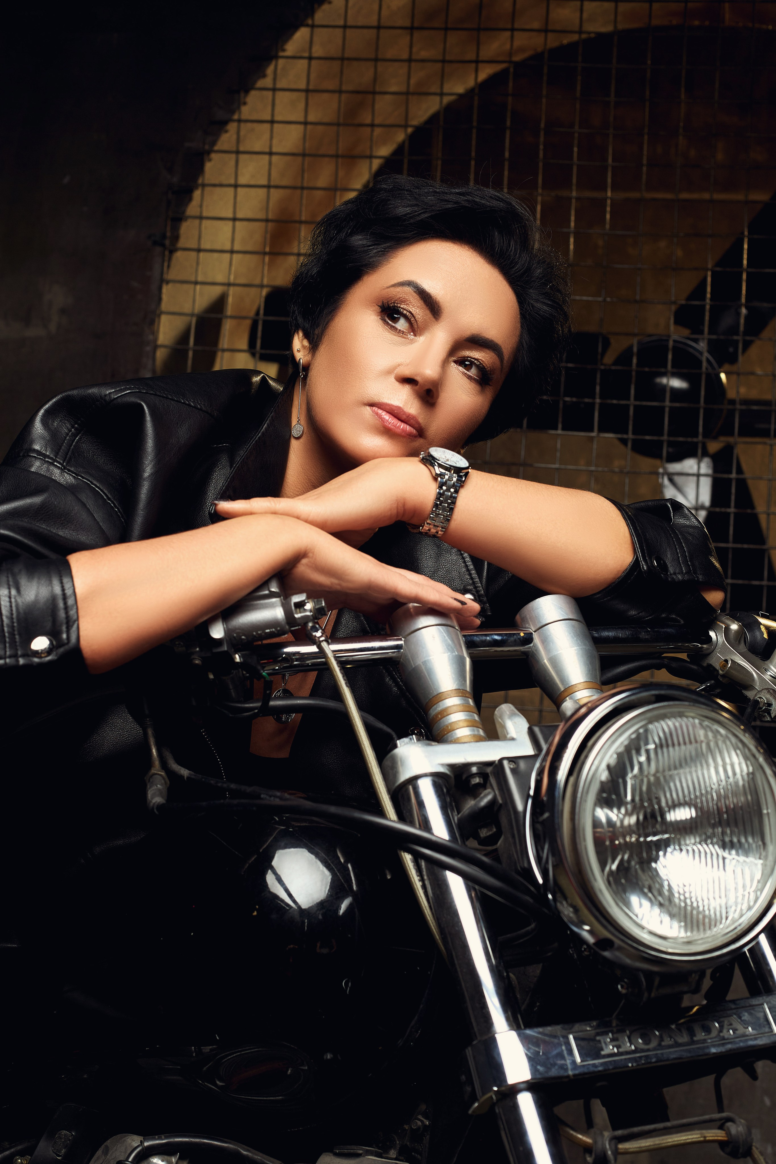 Марина и Вика. Cross-studio