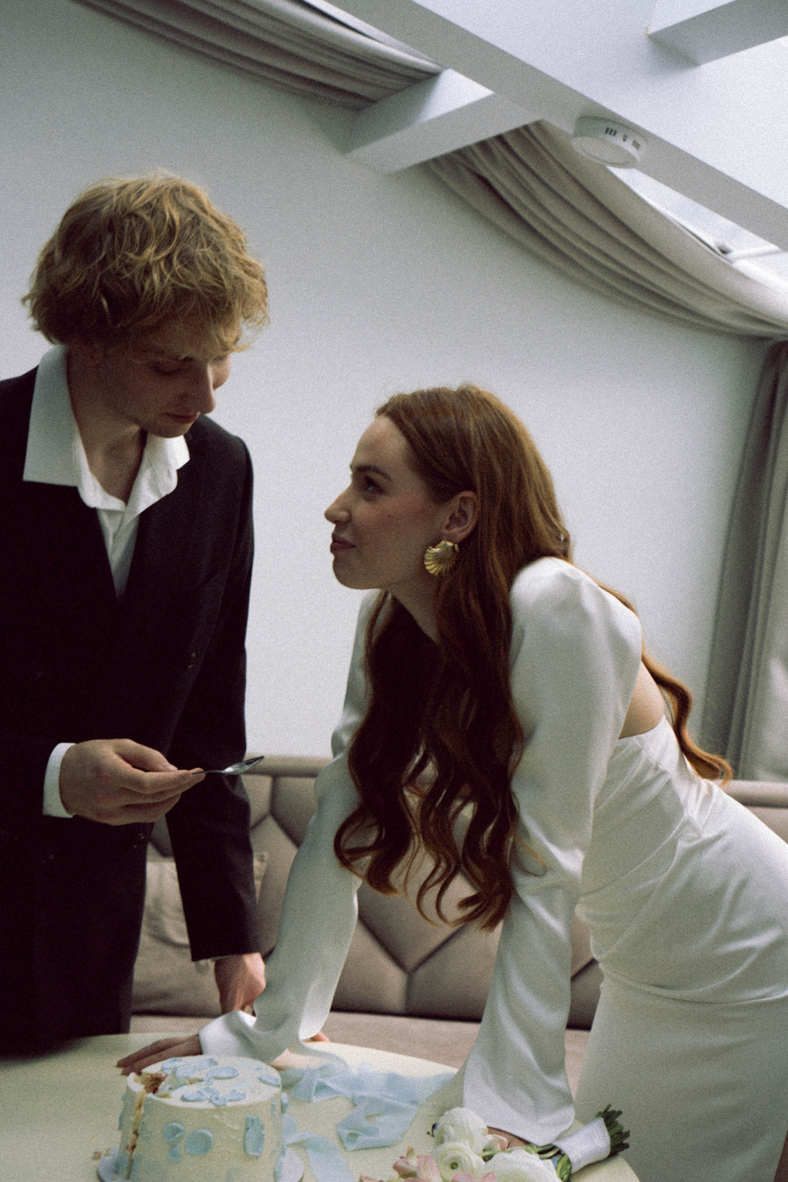 СВАДЕБНАЯ СЬЕМКА В ОТЕЛЕ. СБОРЫ ЖЕНИХА И НЕВЕСТЫ И ТАКЖЕ ТОР И ПОДГОТОВКА К ПРОГУЛКЕ. Профессиональный фотограф, Санкт-Петербург — Виктория Богомолова