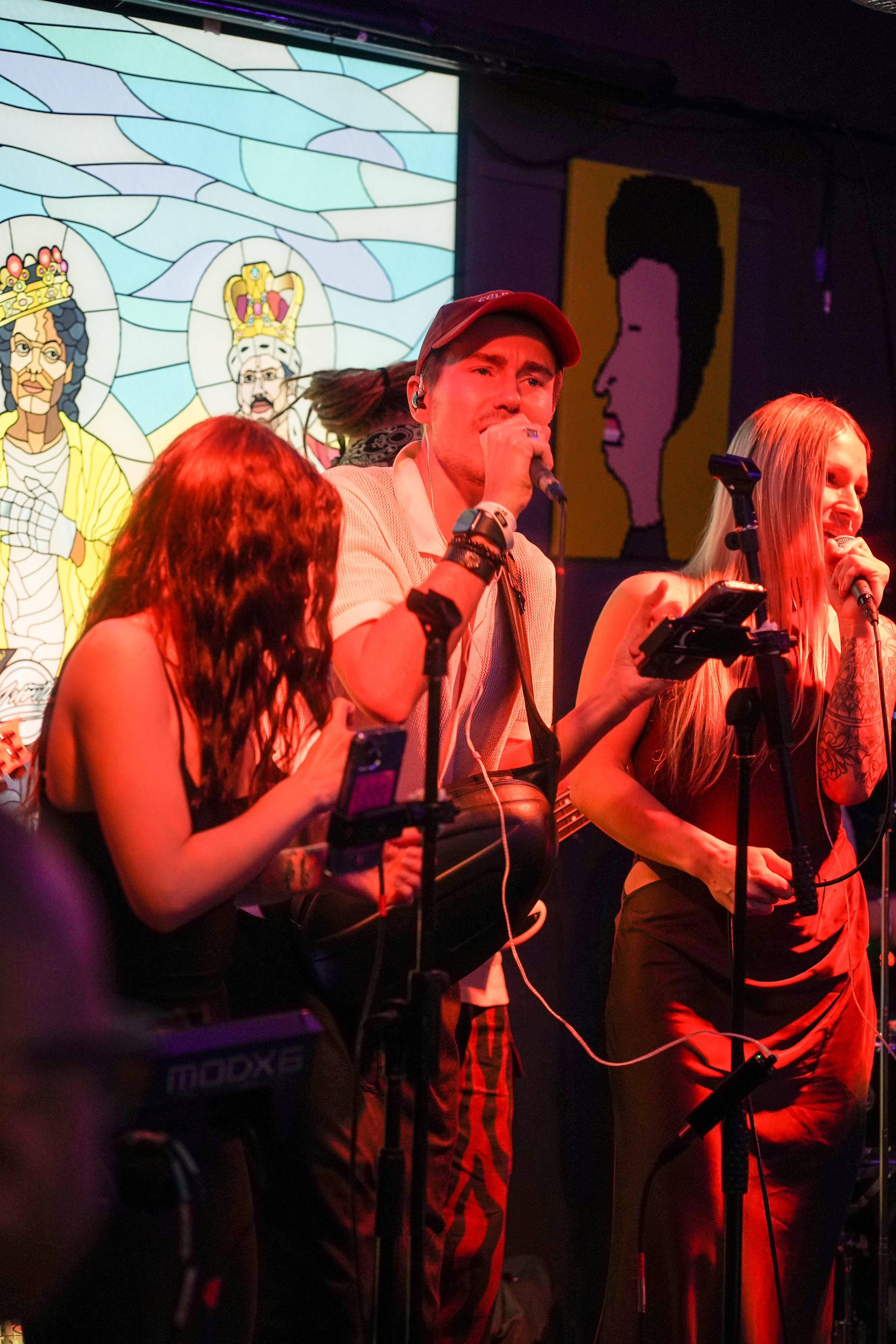 Бар Собаки в тумане. Фотограф