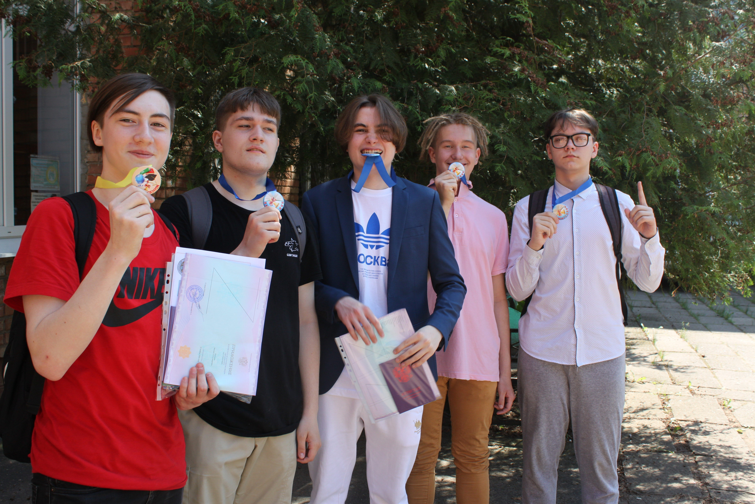 Выпускной в школе. Фотограф в Гатчине Анастасия Солодкая