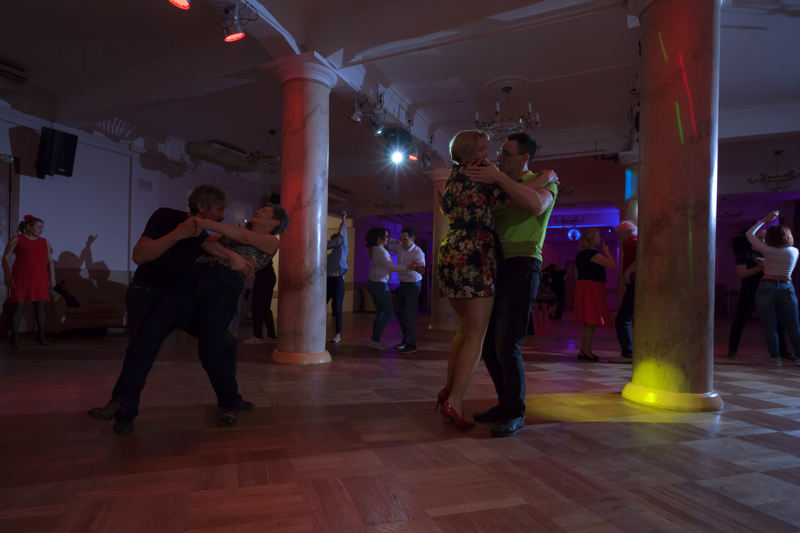 Вечер бачаты. Семейный и предметный фотограф Мария Львова Санкт-Петербург flitphoto